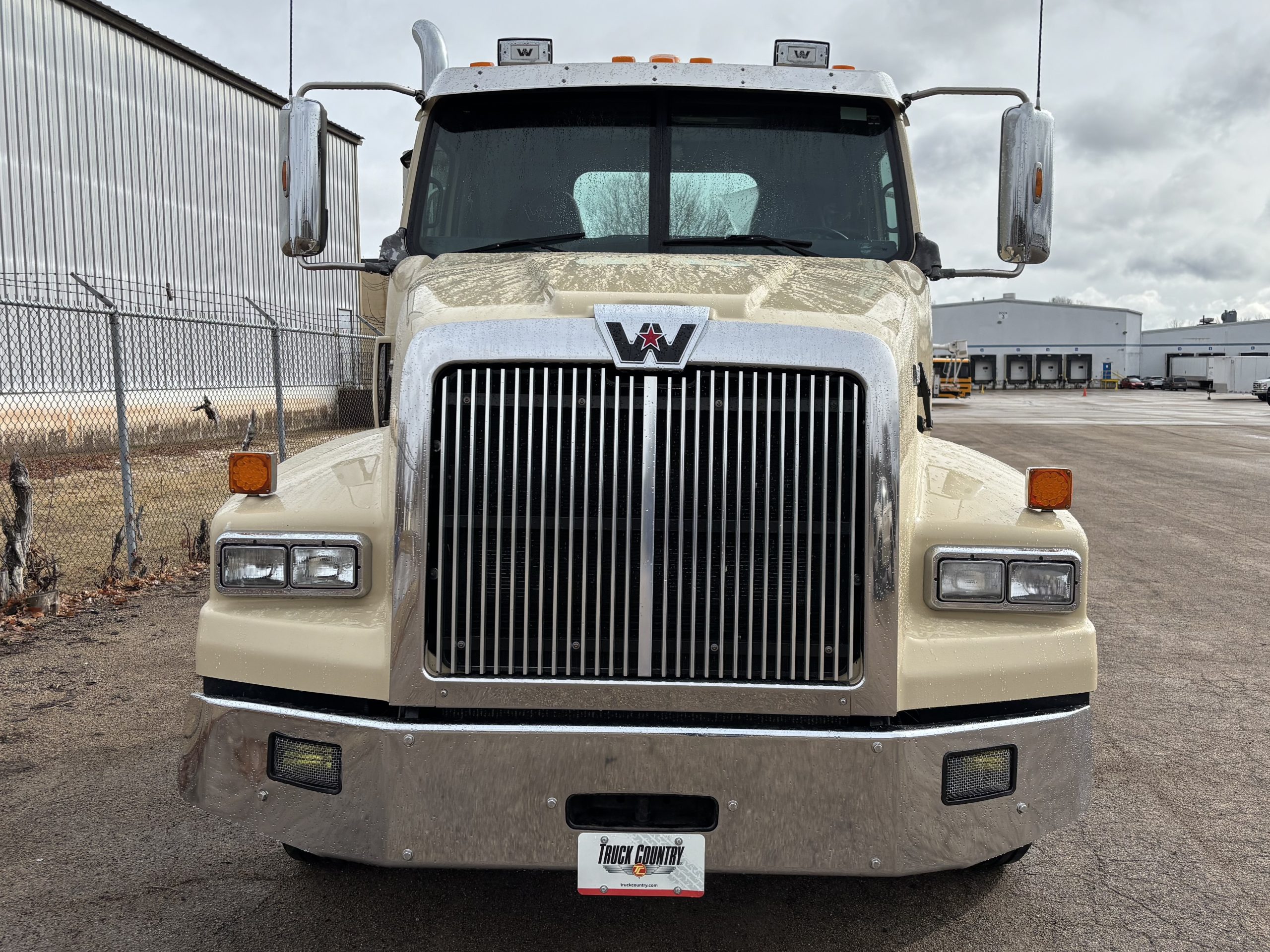 2020 Western Star 4900 — photo 2