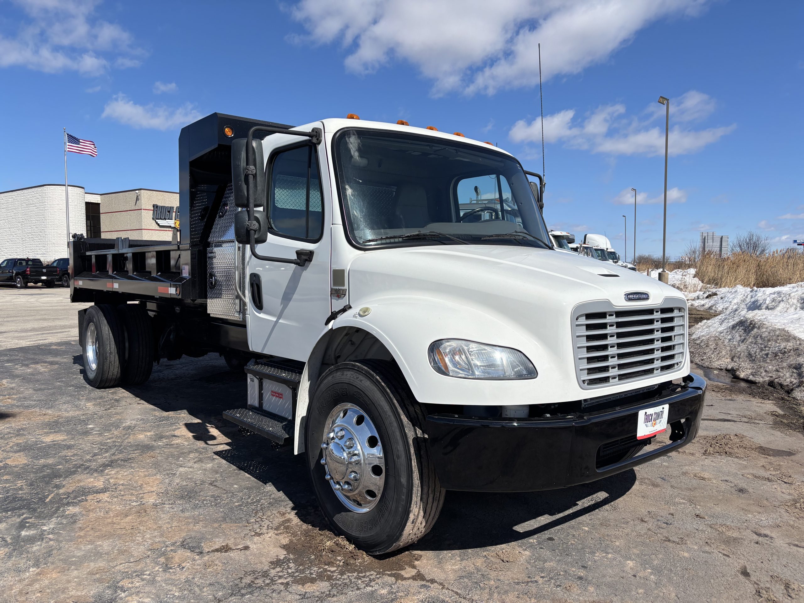 2019 Freightliner M260 - image 3 of 6
