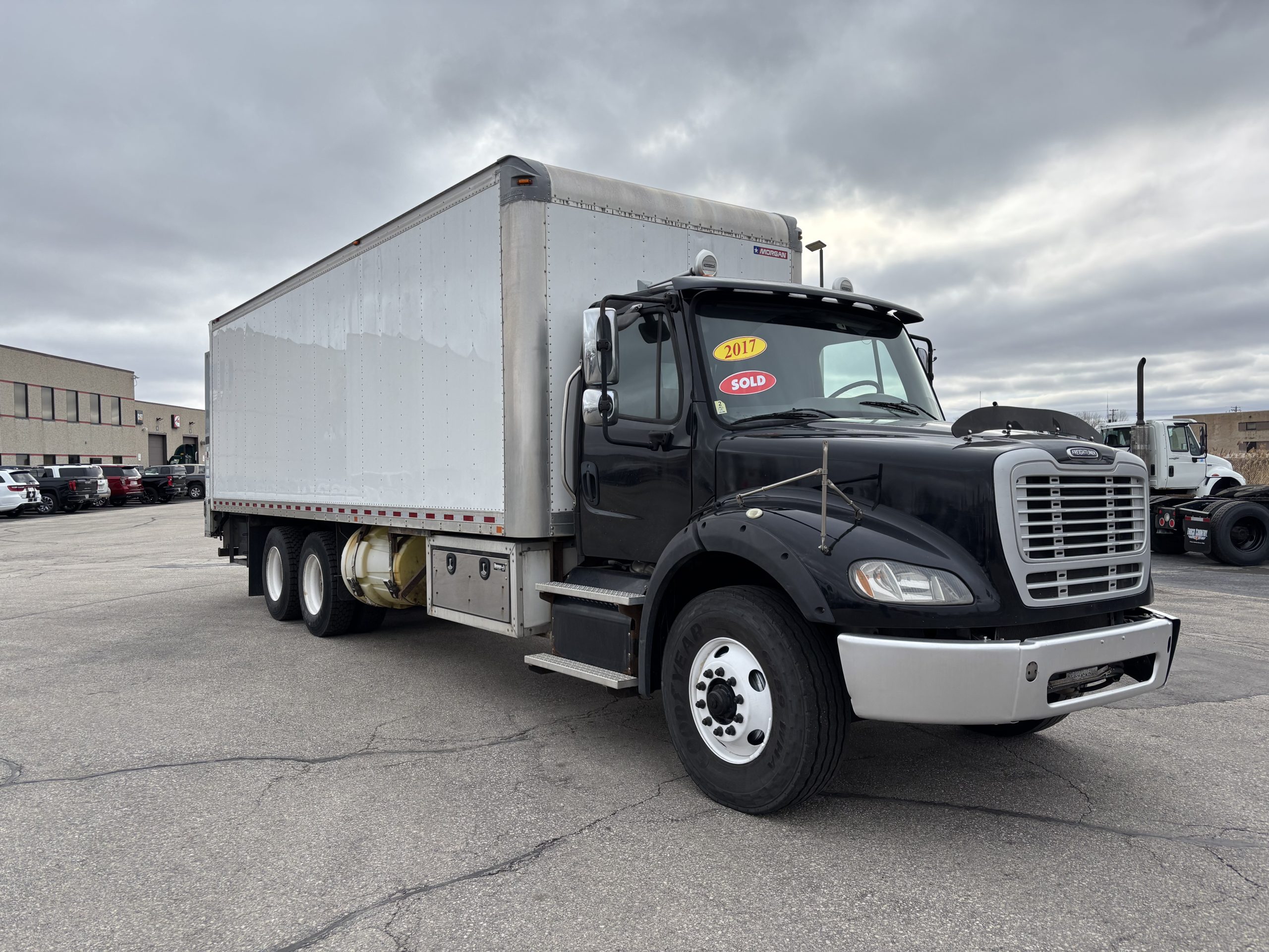 2018 Freightliner M2112 - image 3 of 6