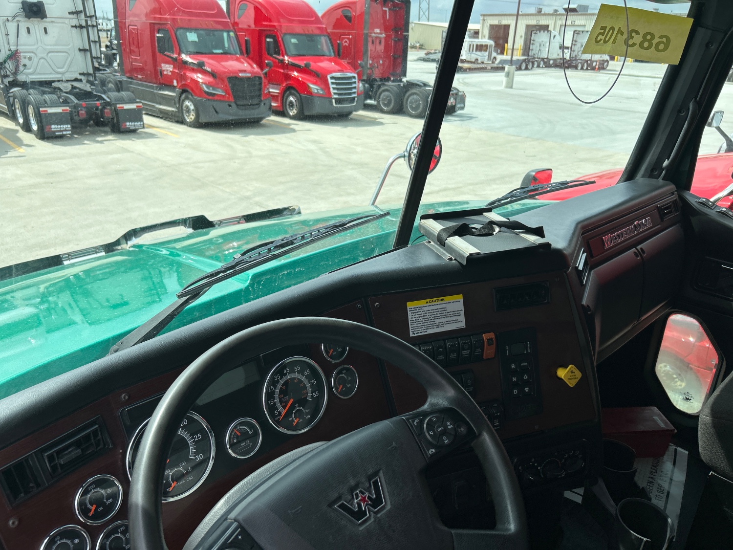 2021 Western Star 4700 - image 5