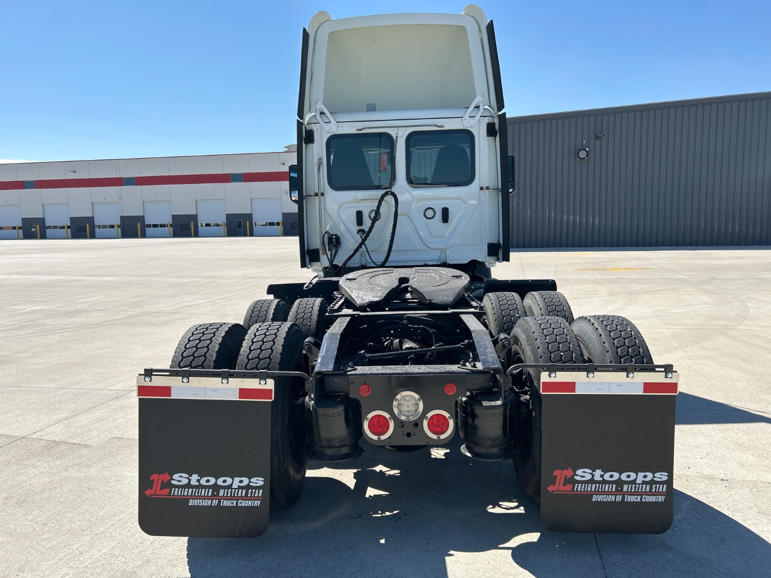 2021 Freightliner PE116DC 2021 Freightliner PE116DC - image 4 of 5