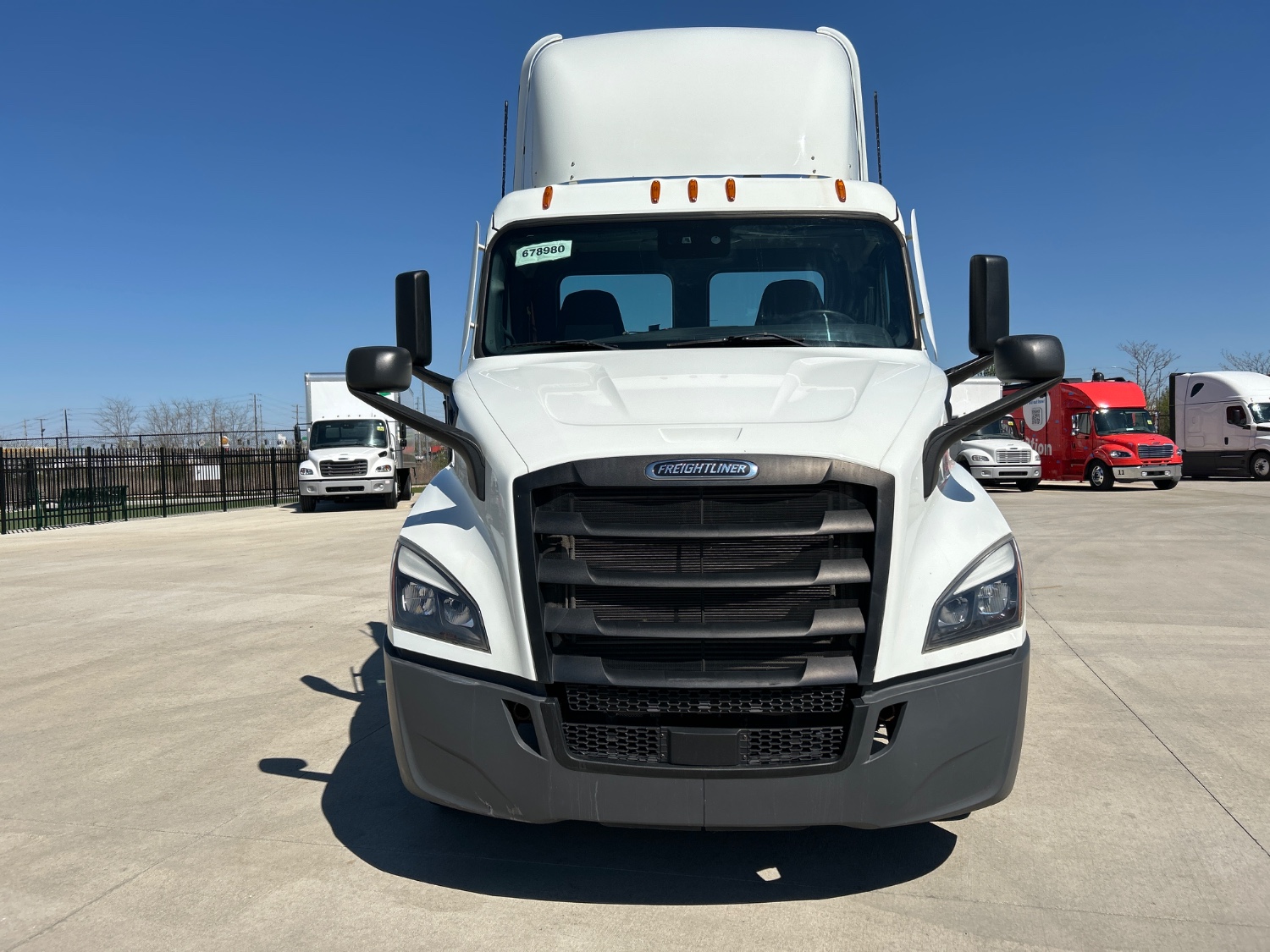 2021 Freightliner PE116DC 2021 Freightliner PE116DC - image 2 of 5