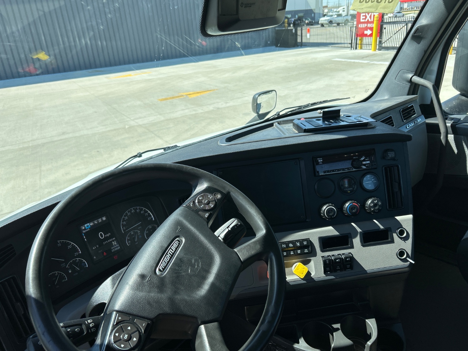 2021 Freightliner PE116DC 2021 Freightliner PE116DC - image 5 of 5