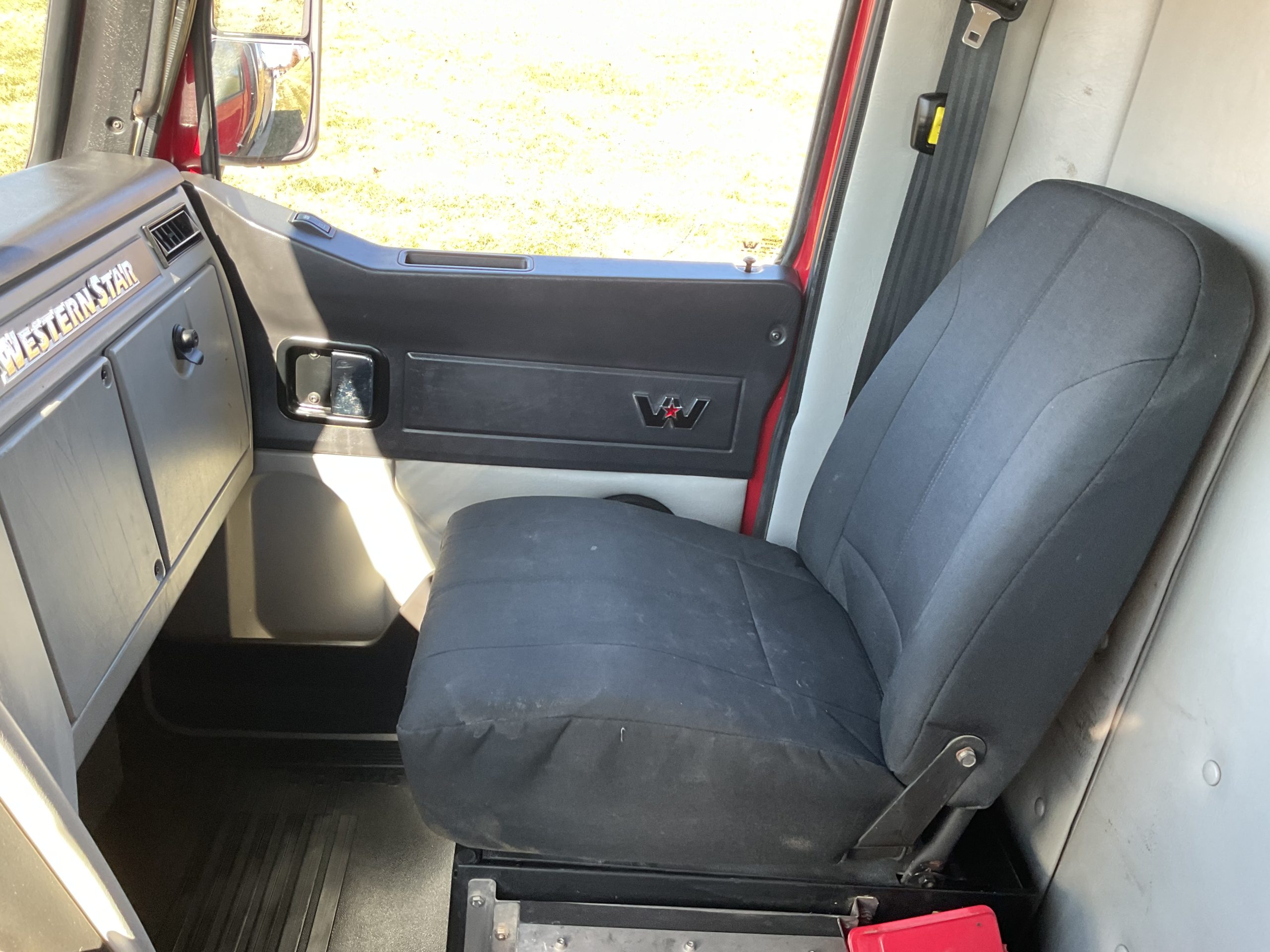 2017 Western Star 4700 — photo 5