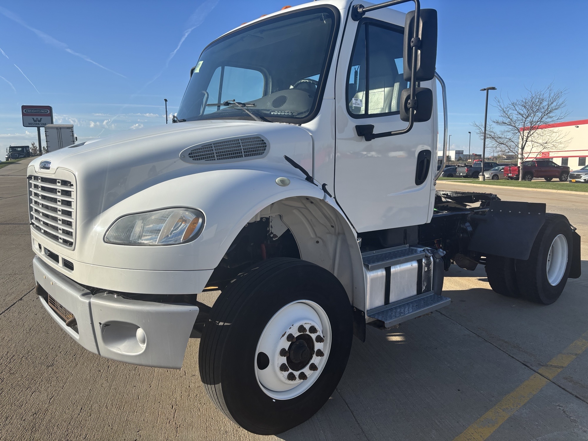 2017 Freightliner M2 106 - image 1 of 6