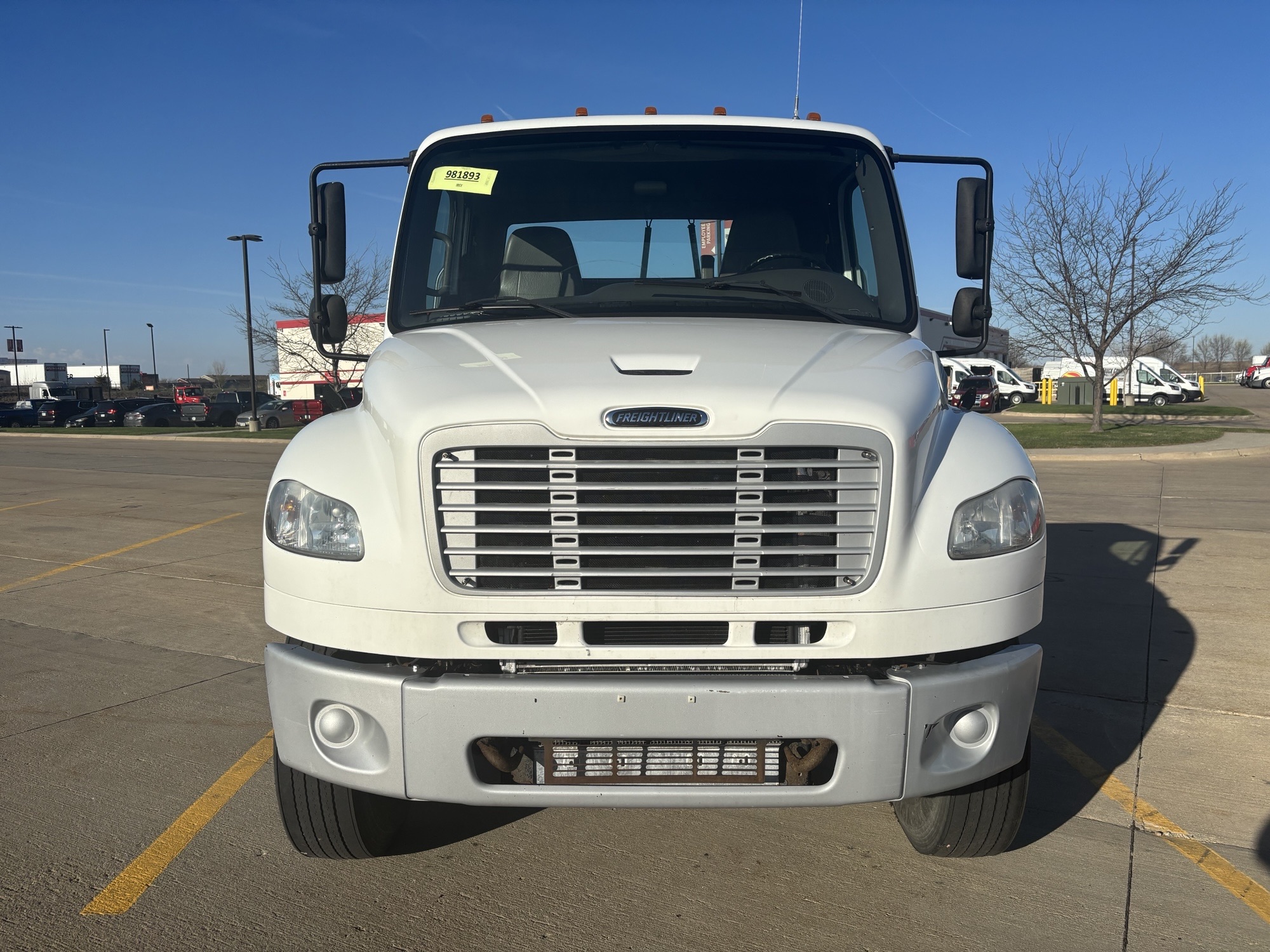 2017 Freightliner M2 106 - image 2 of 6