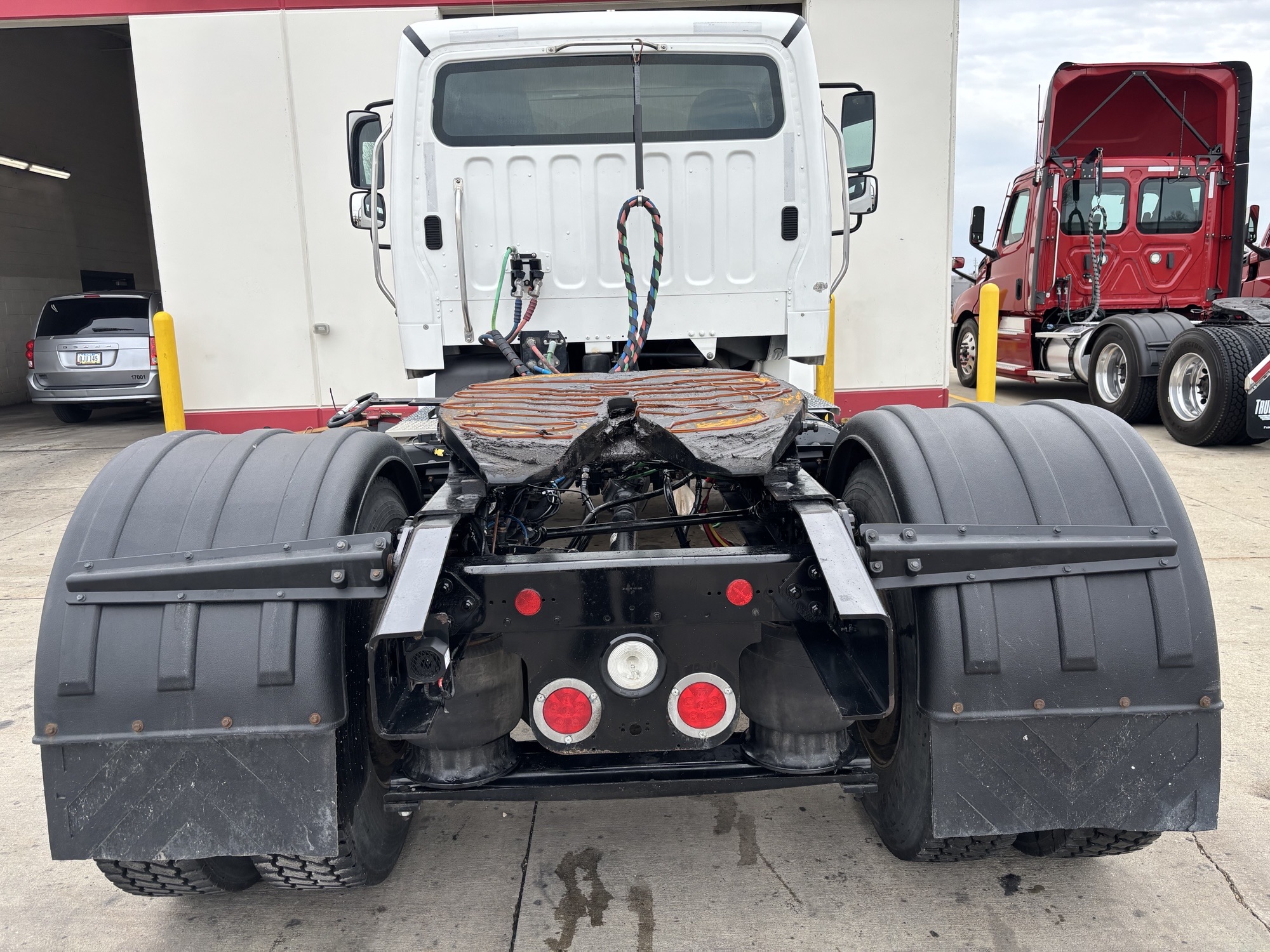 2021 Freightliner M2 106 - image 4 of 6