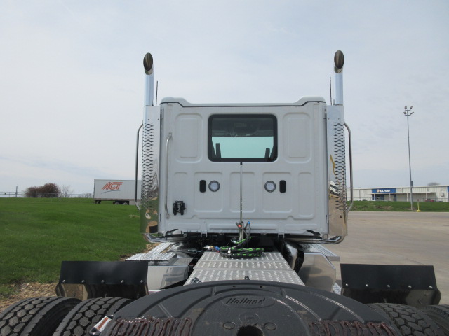 2027 Western Star 49X — photo 5