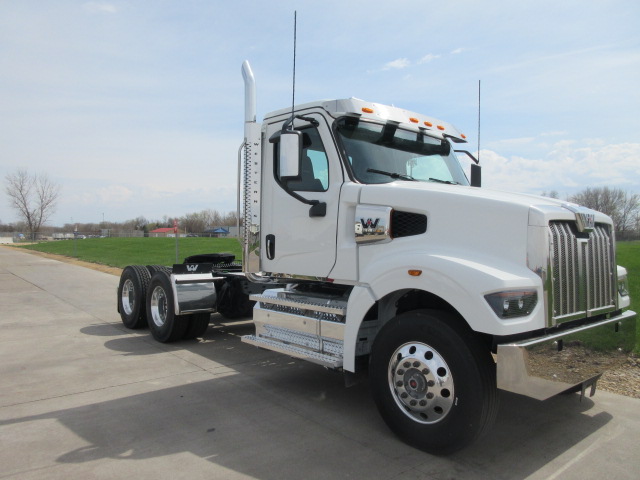 2027 Western Star 49X — photo 4