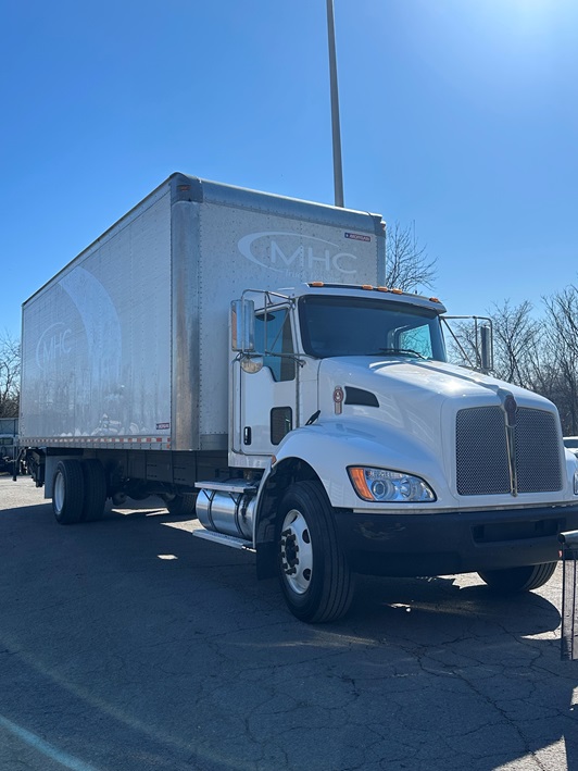 2022 Kenworth T270 - image 2 of 6
