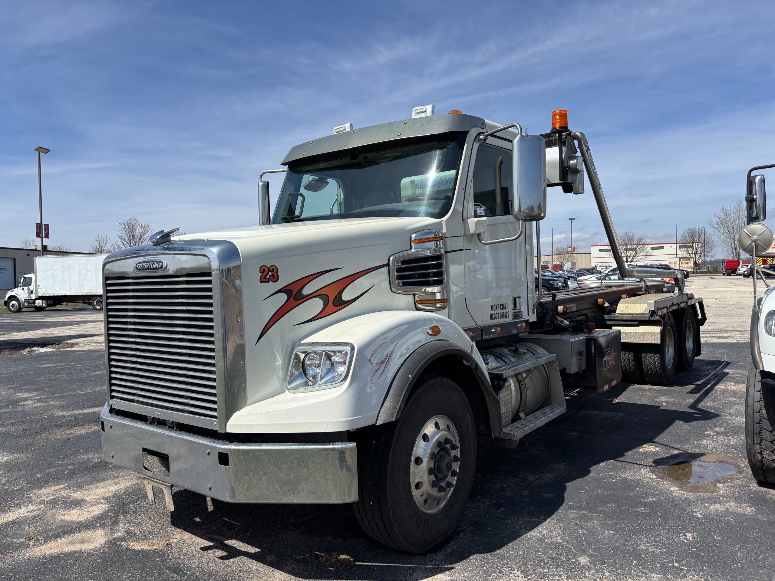 2023 Freightliner 122SD - image 1 of 1