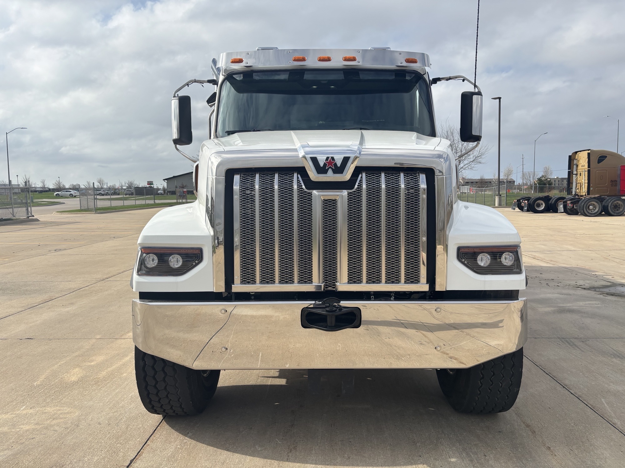 2027 Western Star 49X - image 2 of 6