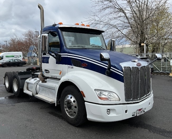 2019 Peterbilt 579 - image 1 of 1