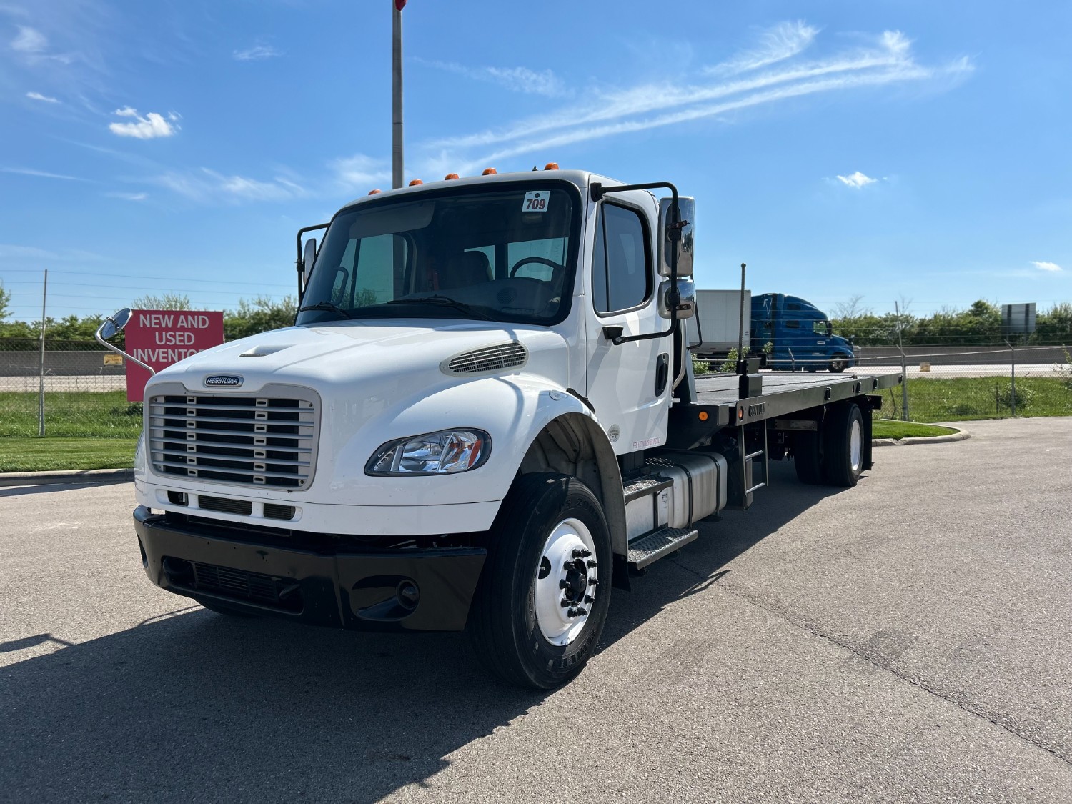 2015 Freightliner M2 106 - image 1 of 6