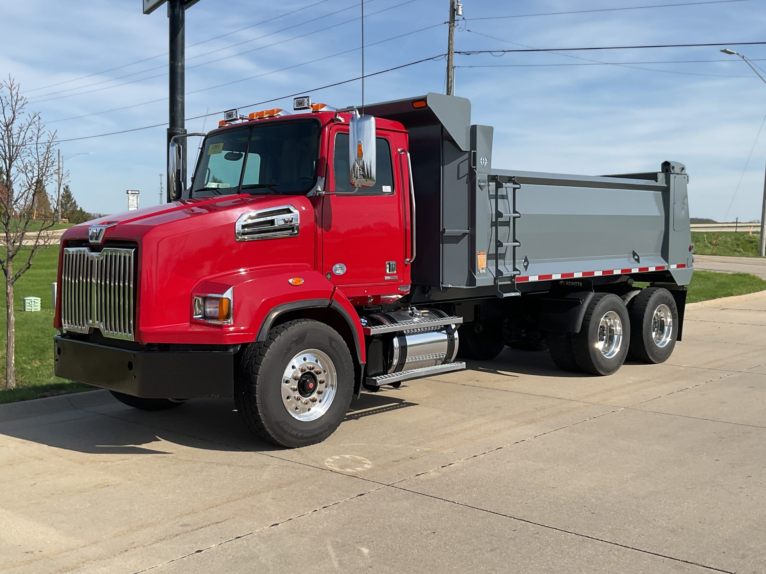 2018 Western Star 4700SB - image 1 of 6