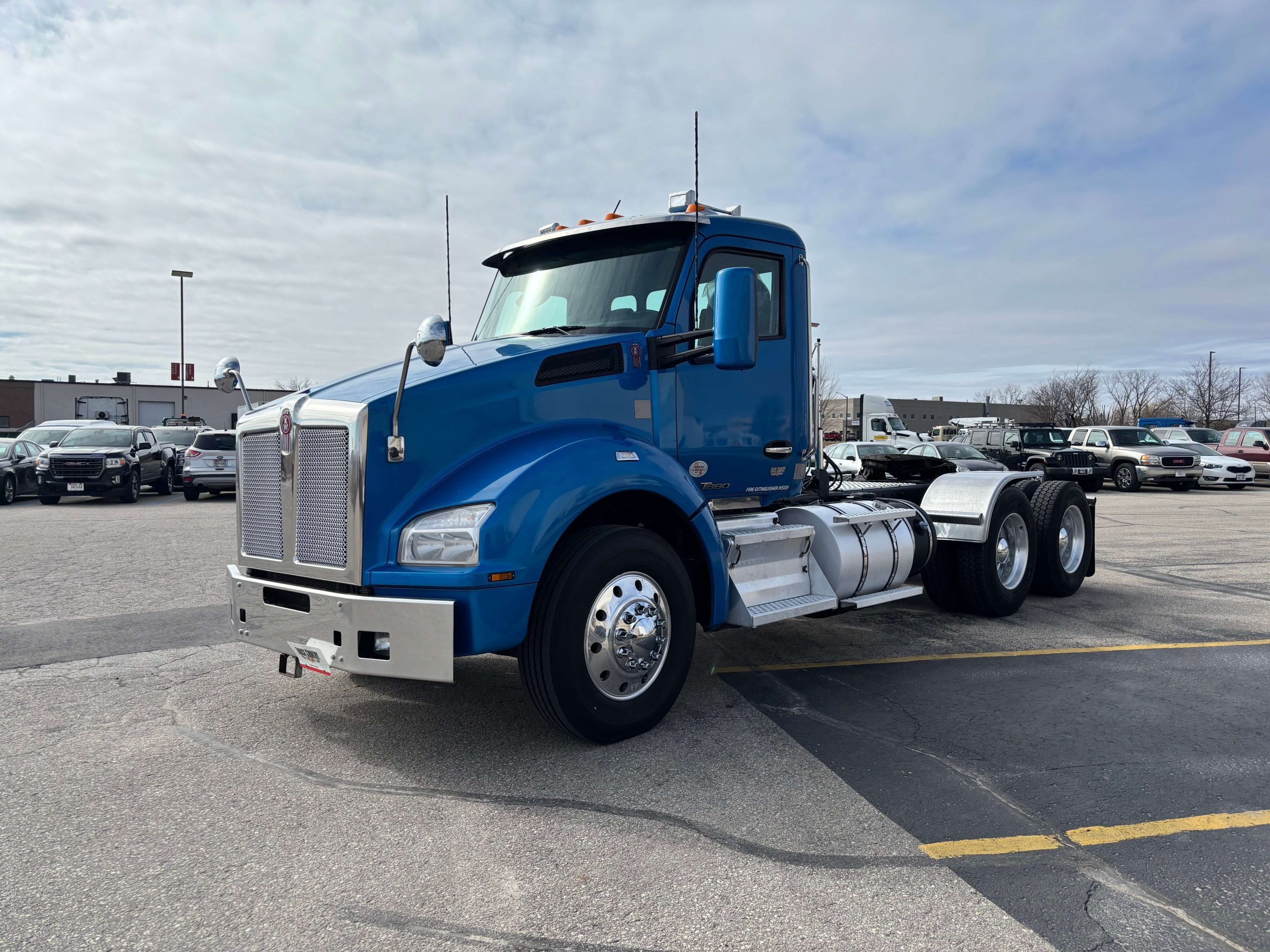 2021 Kenworth T880 2021 Kenworth T880 - image 1 of 6