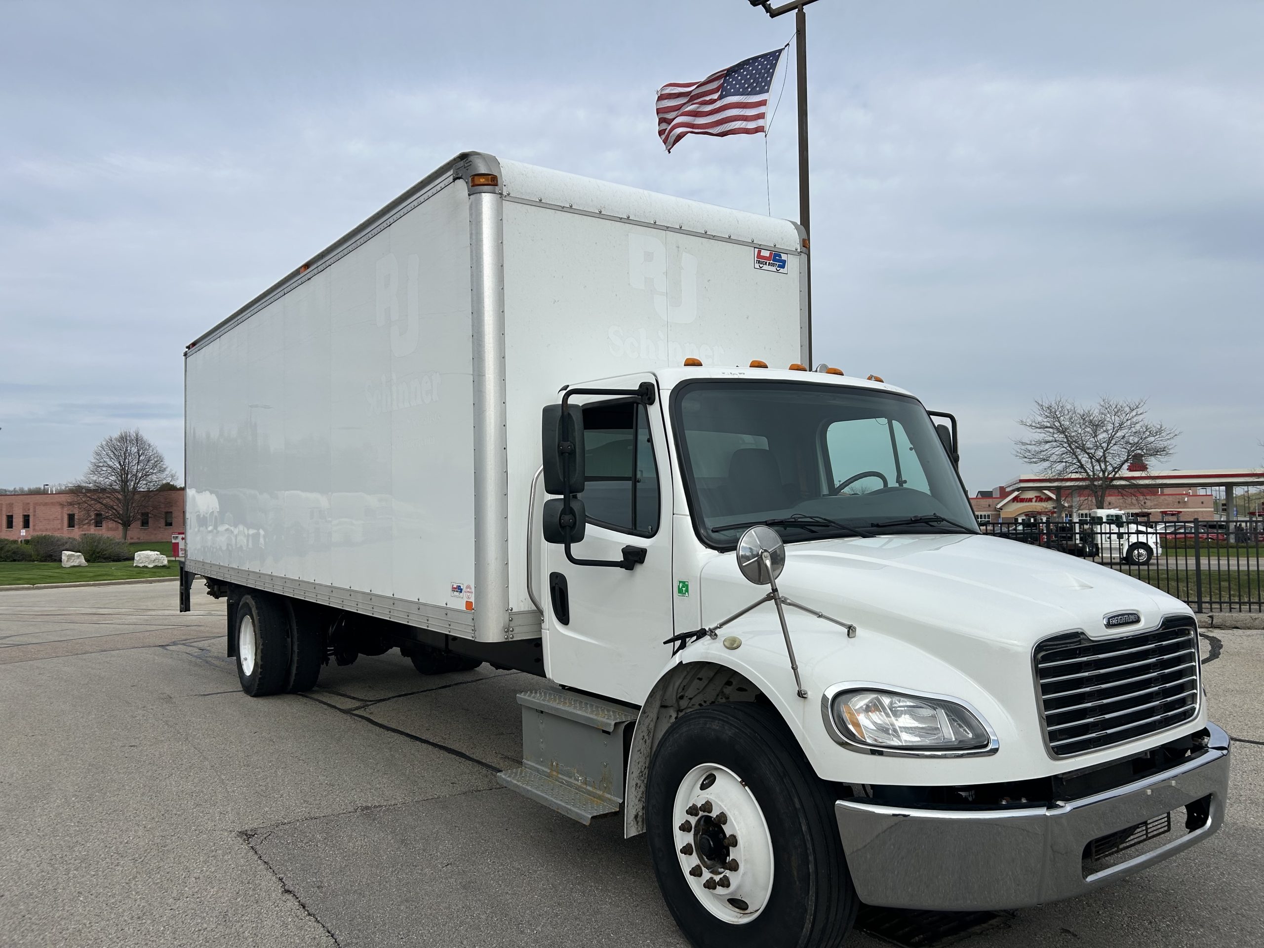 2019 Freightliner M260 - image 3 of 6