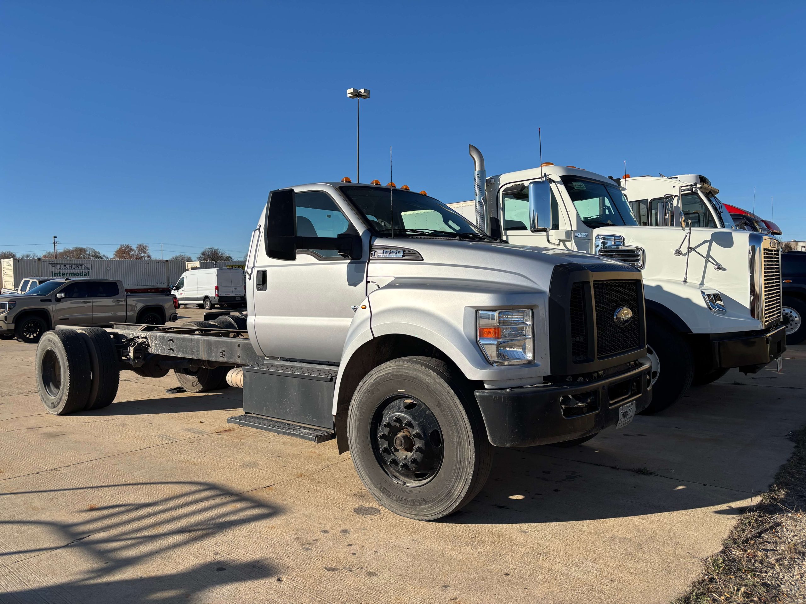 2022 Ford F-650 in Dubuque, IA — photo 3