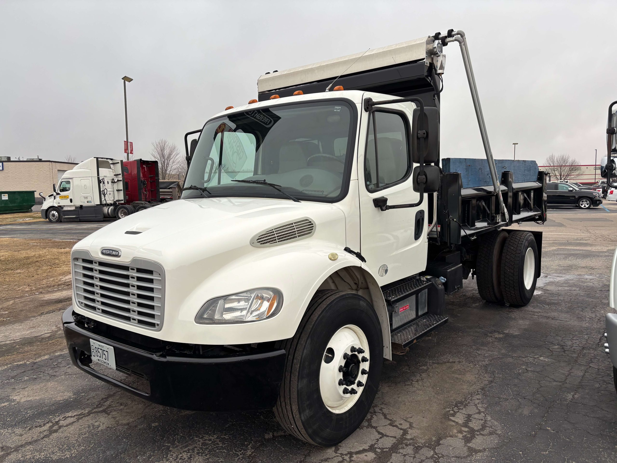 2015 Freightliner M2 106 - image 1 of 6