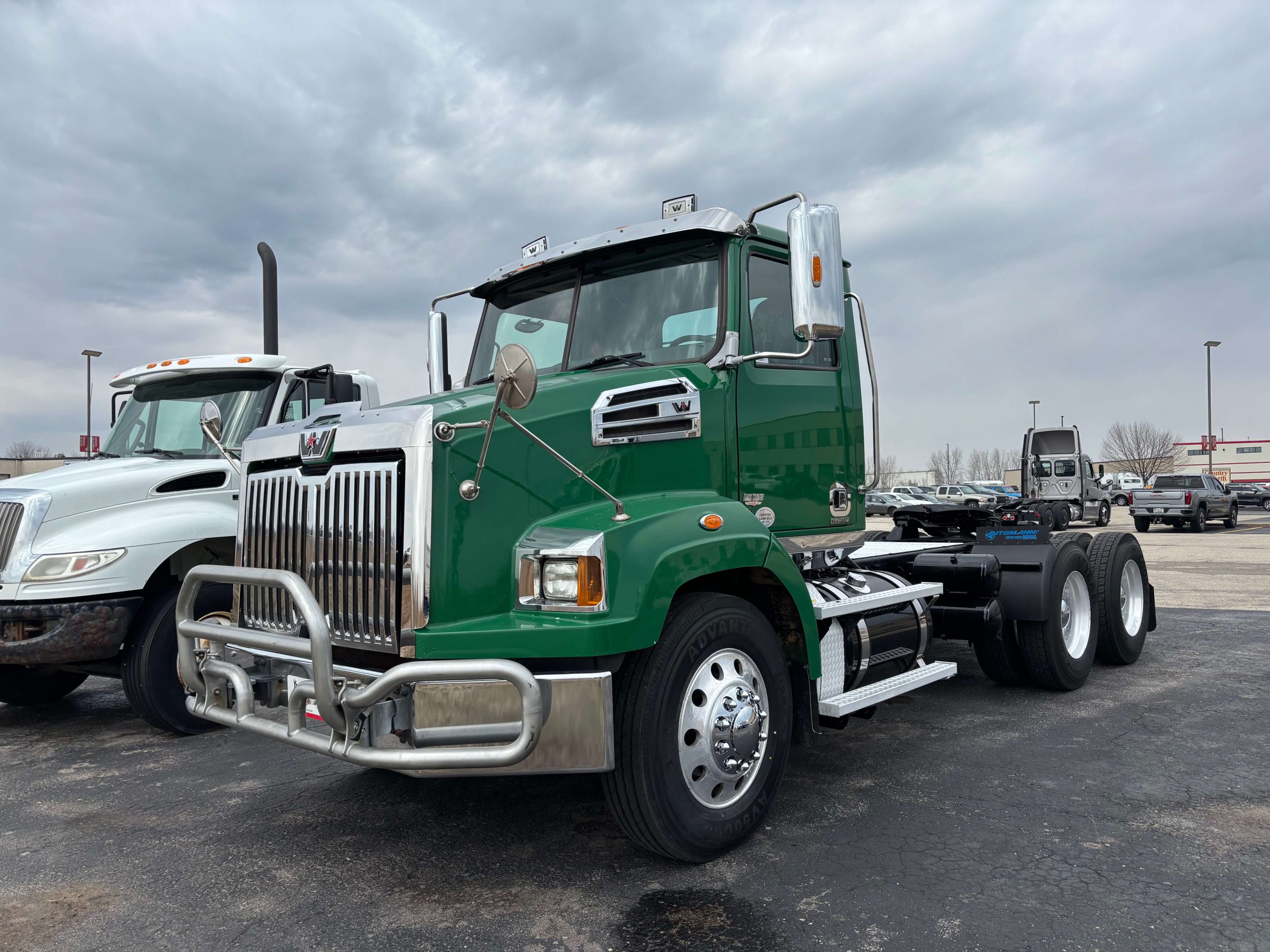 2020 Western Star 4700SB image 1