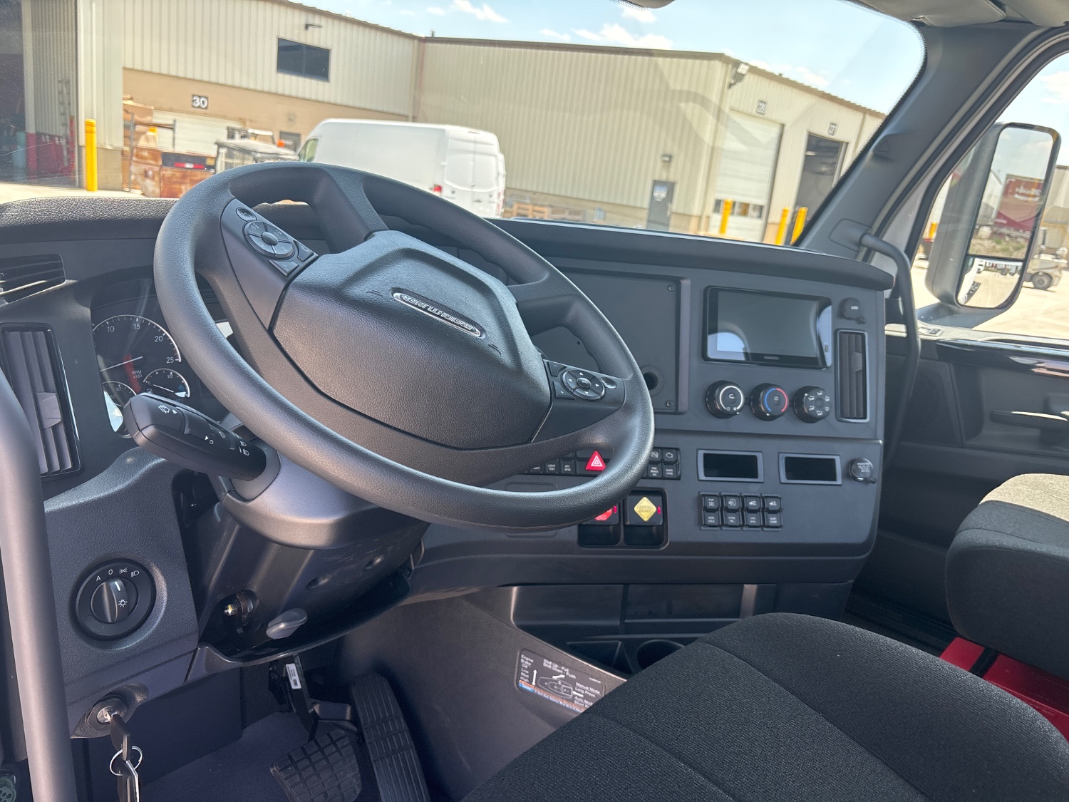 2027 Freightliner PG116DC - image 5 of 6