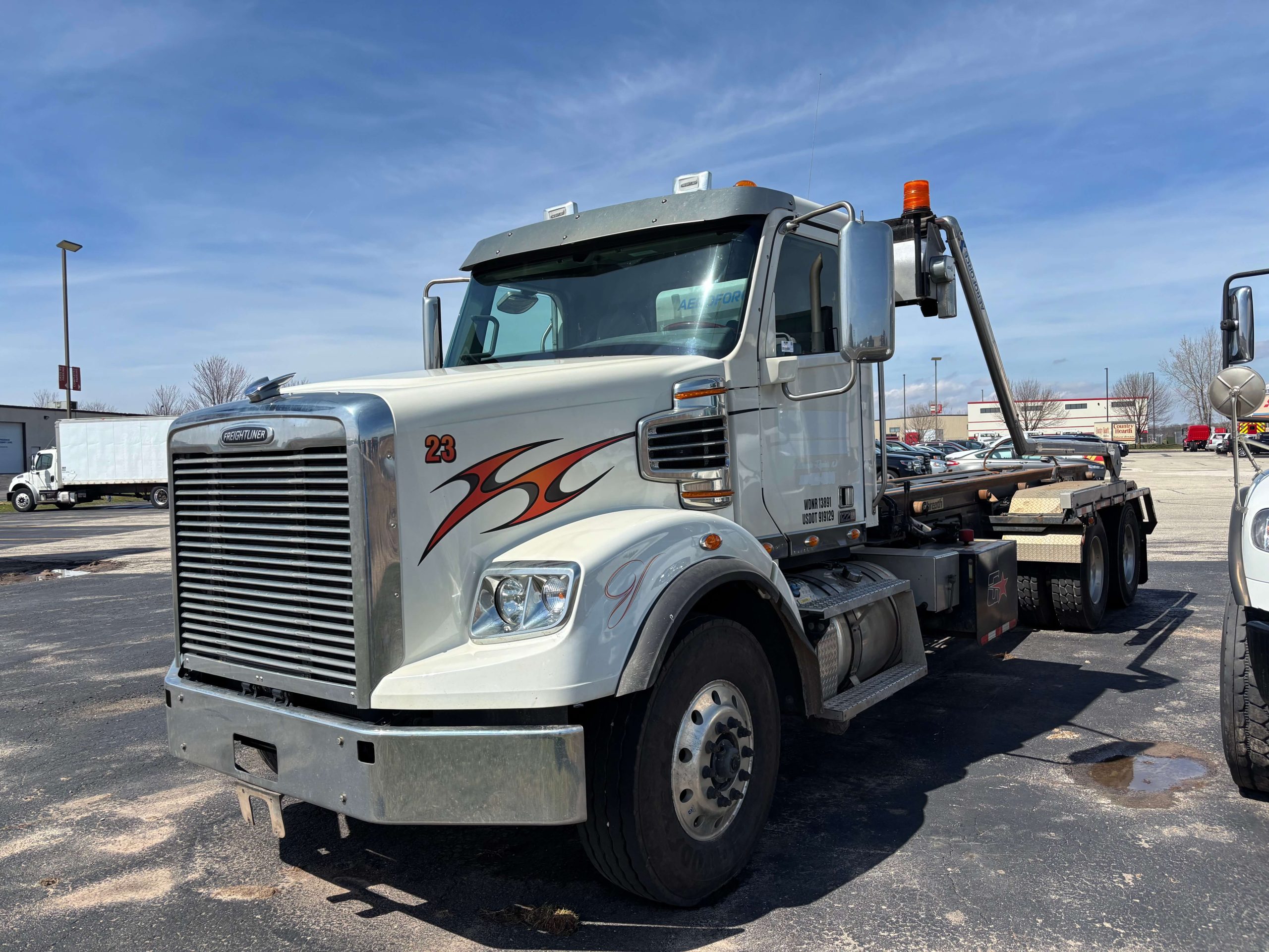 2023 Freightliner 122SD - image 1 of 1