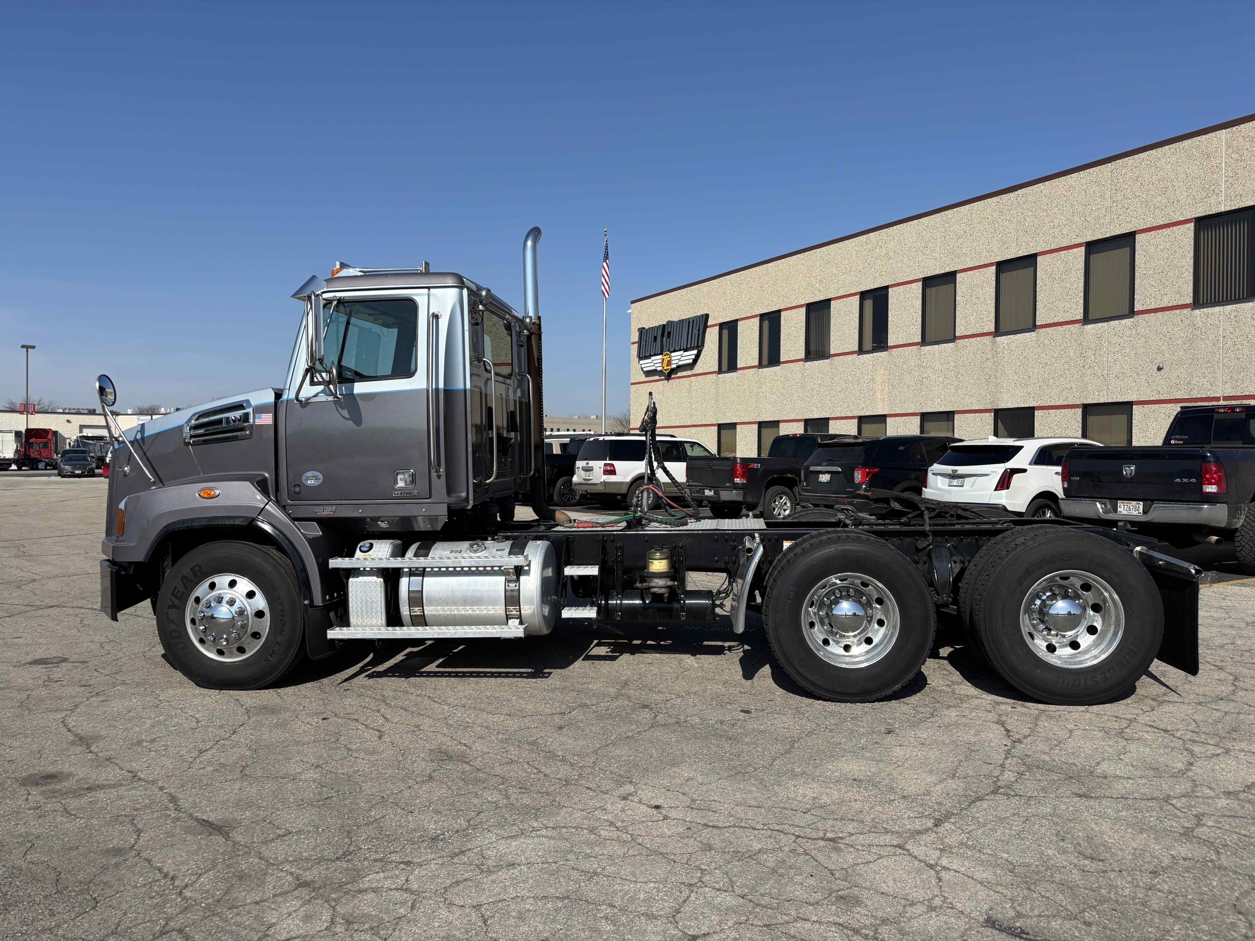 2021 Western Star 4700SB - image 5 of 6