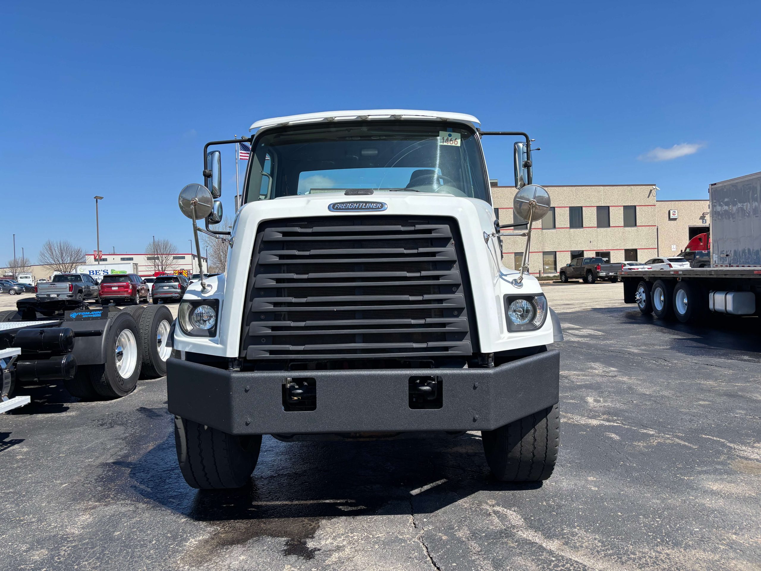 2016 Freightliner 108SD 2016 Freightliner 108SD - image 2 of 6