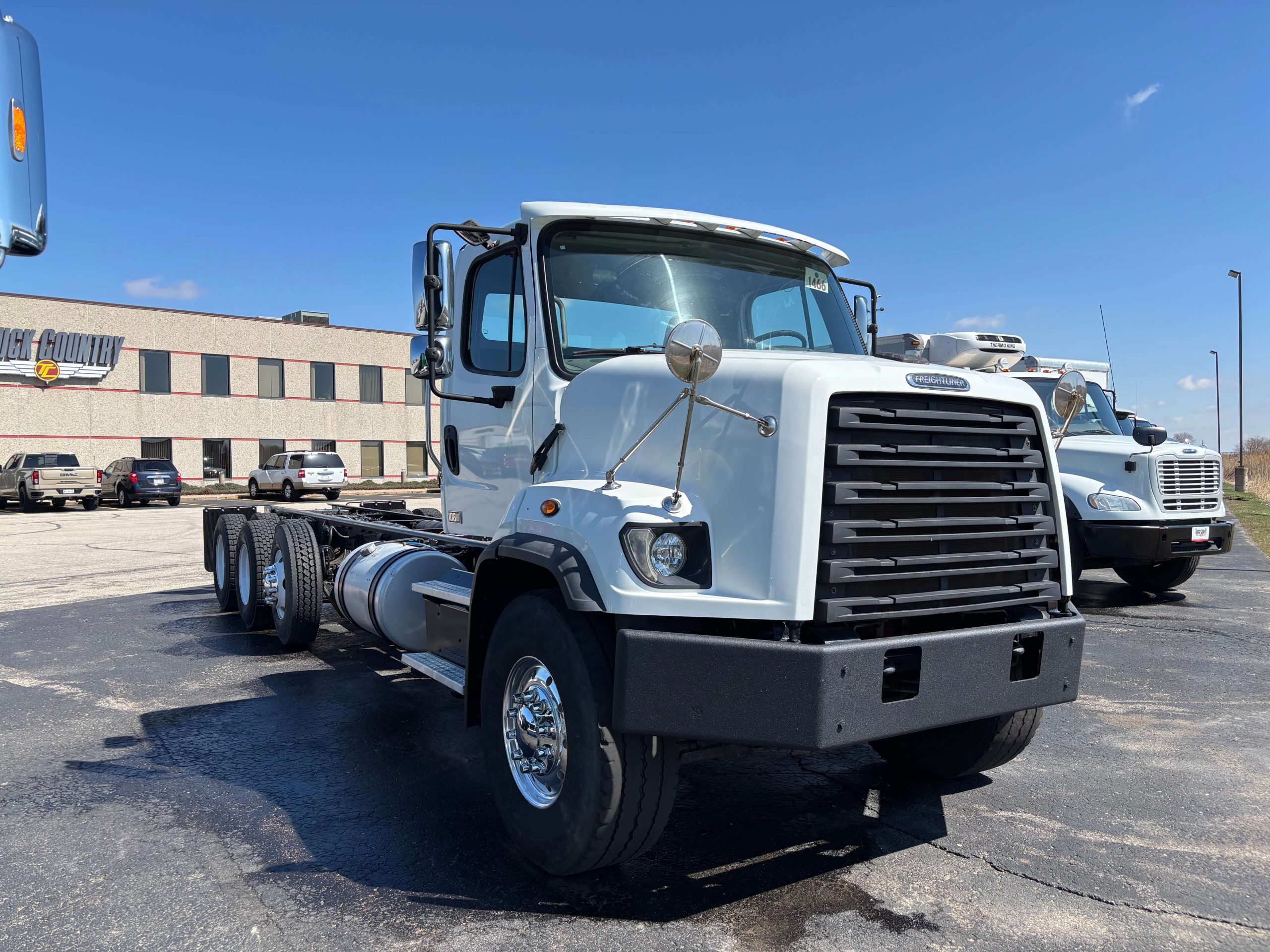 2016 Freightliner 108SD 2016 Freightliner 108SD - image 3 of 6