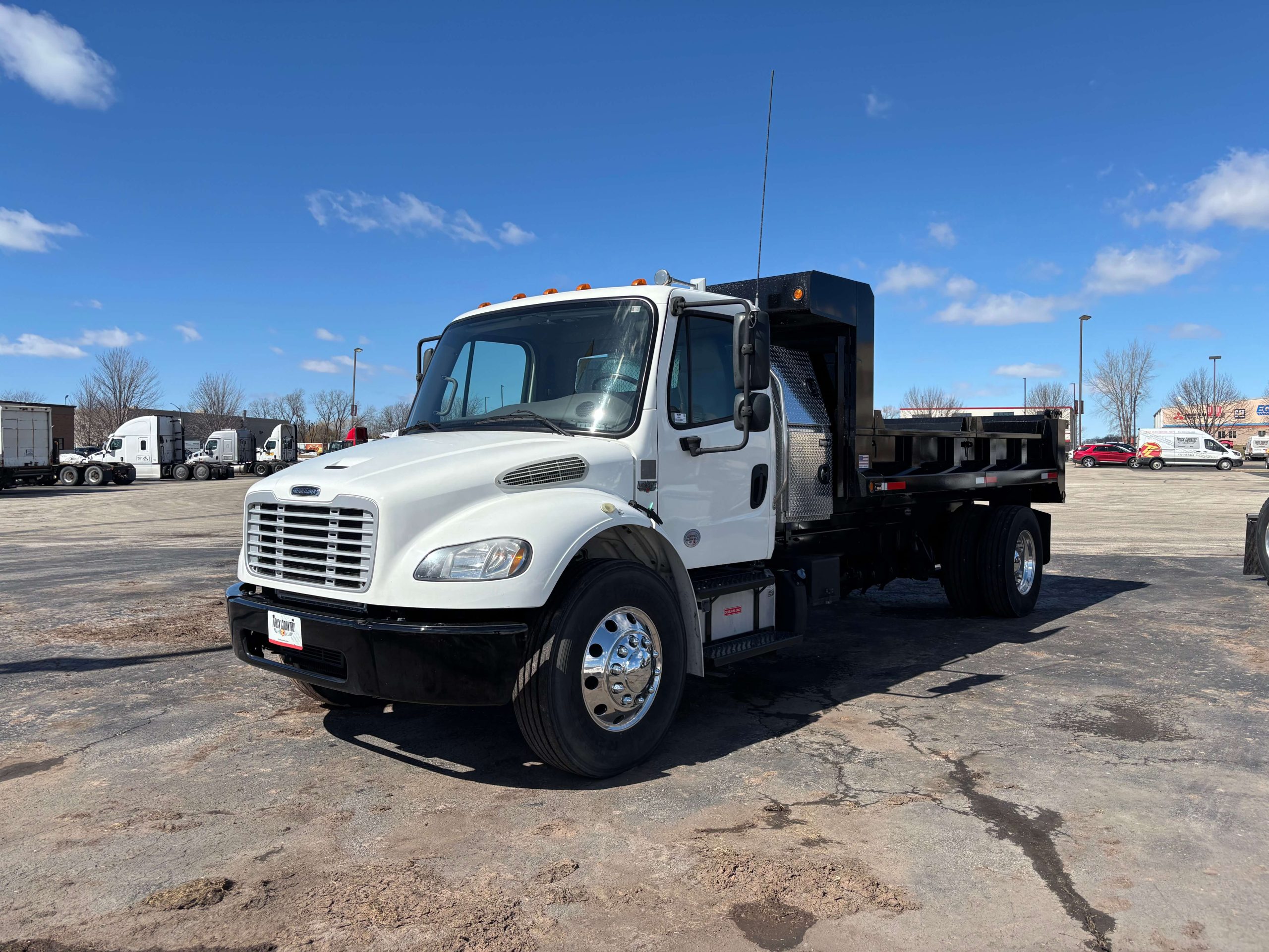 2019 Freightliner M260 image 1