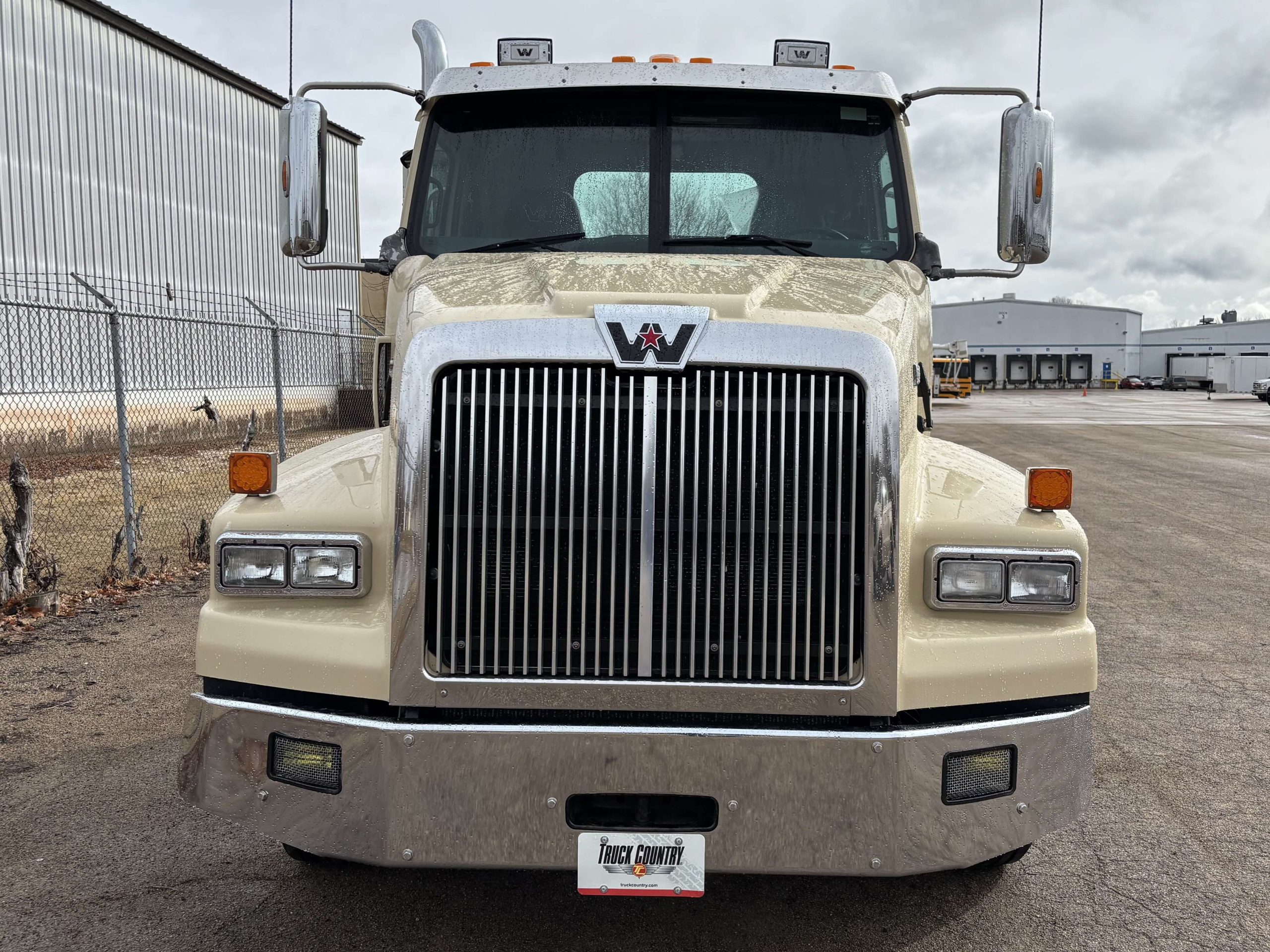 2020 Western Star 4900SA 2020 Western Star 4900SA - image 2 of 6