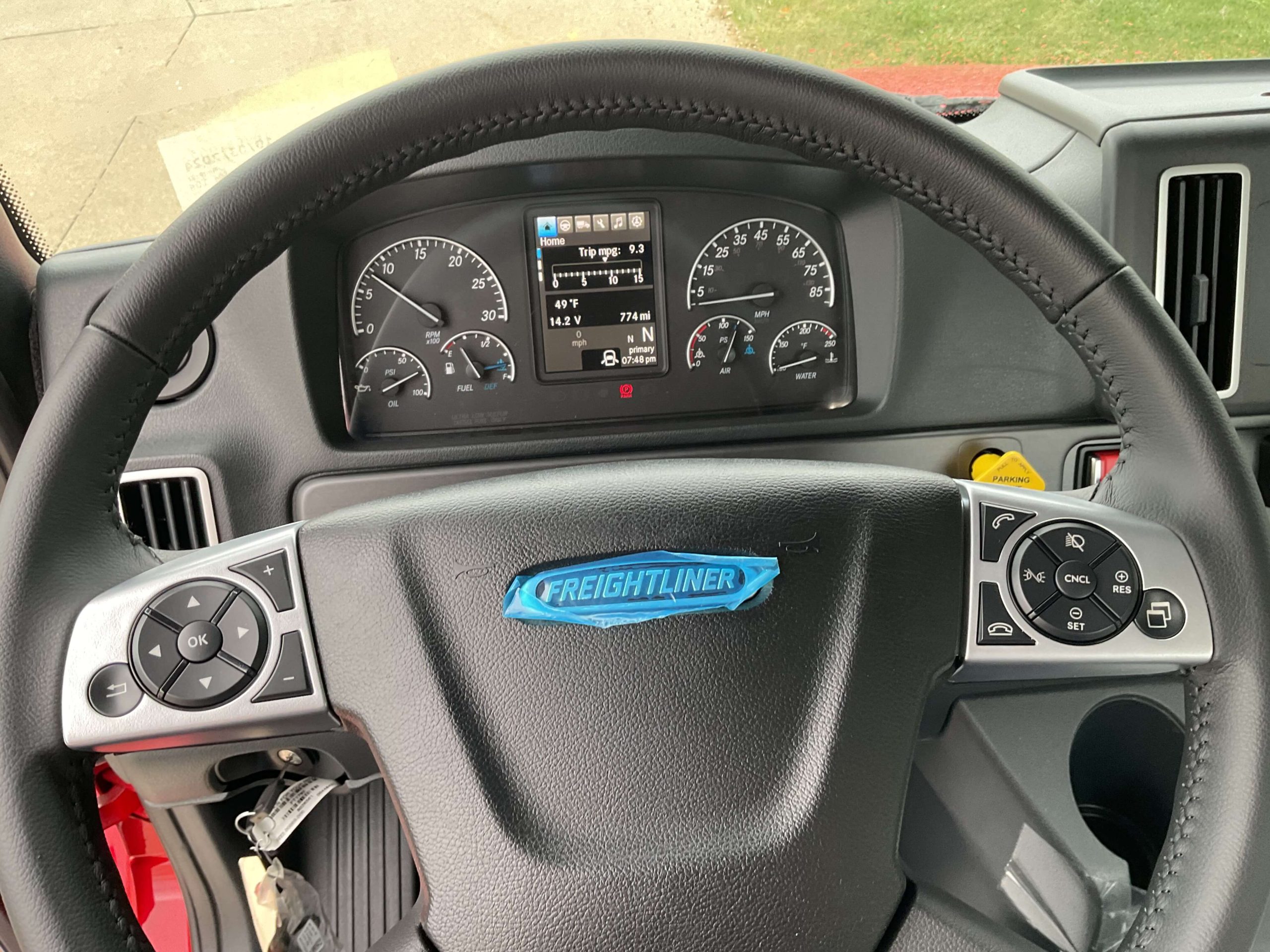 2025 Freightliner M2 106 2025 Freightliner M2 106 - image 6 of 6