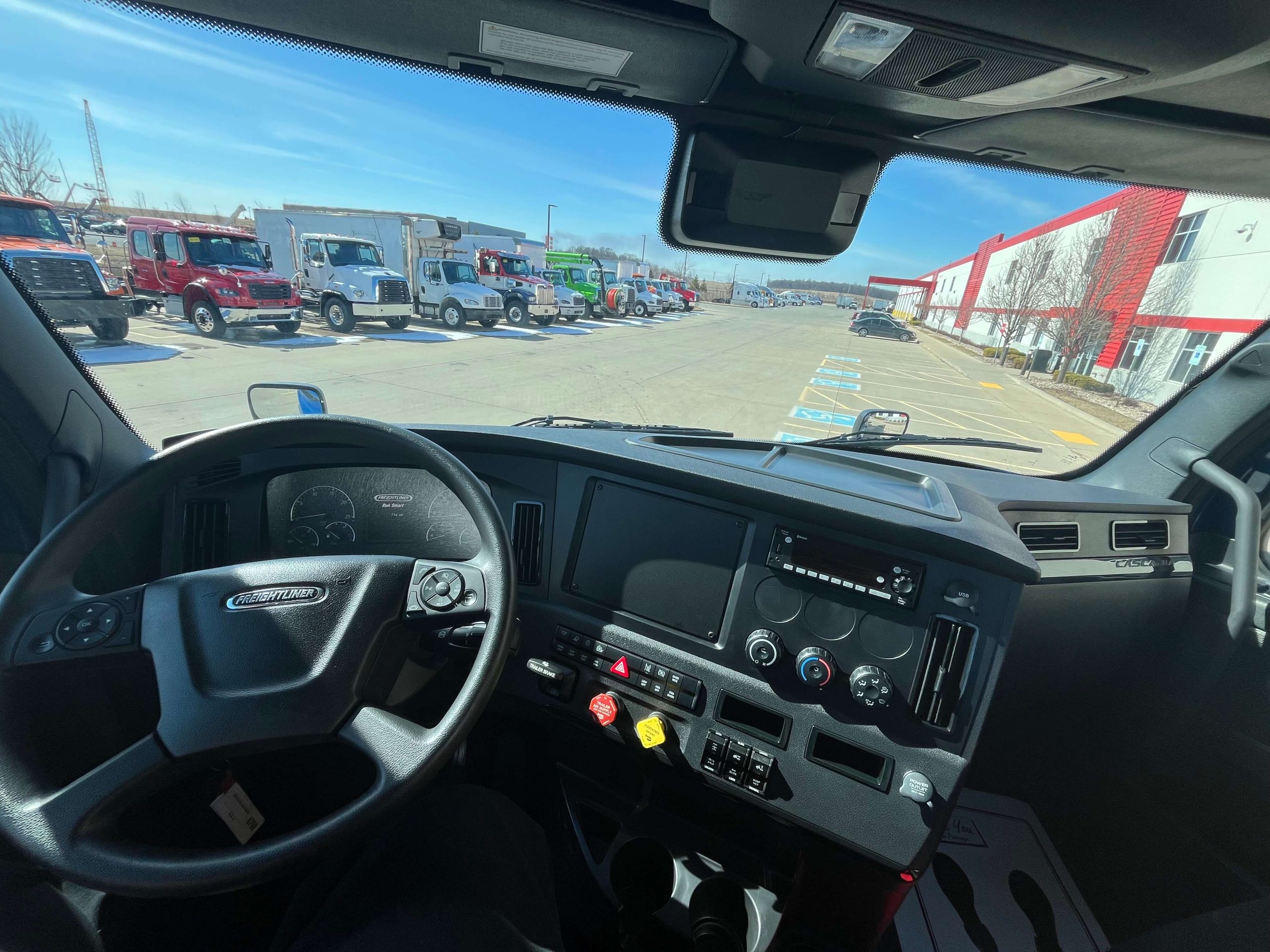 2025 Freightliner PE116DC 2025 Freightliner PE116DC - image 5 of 5