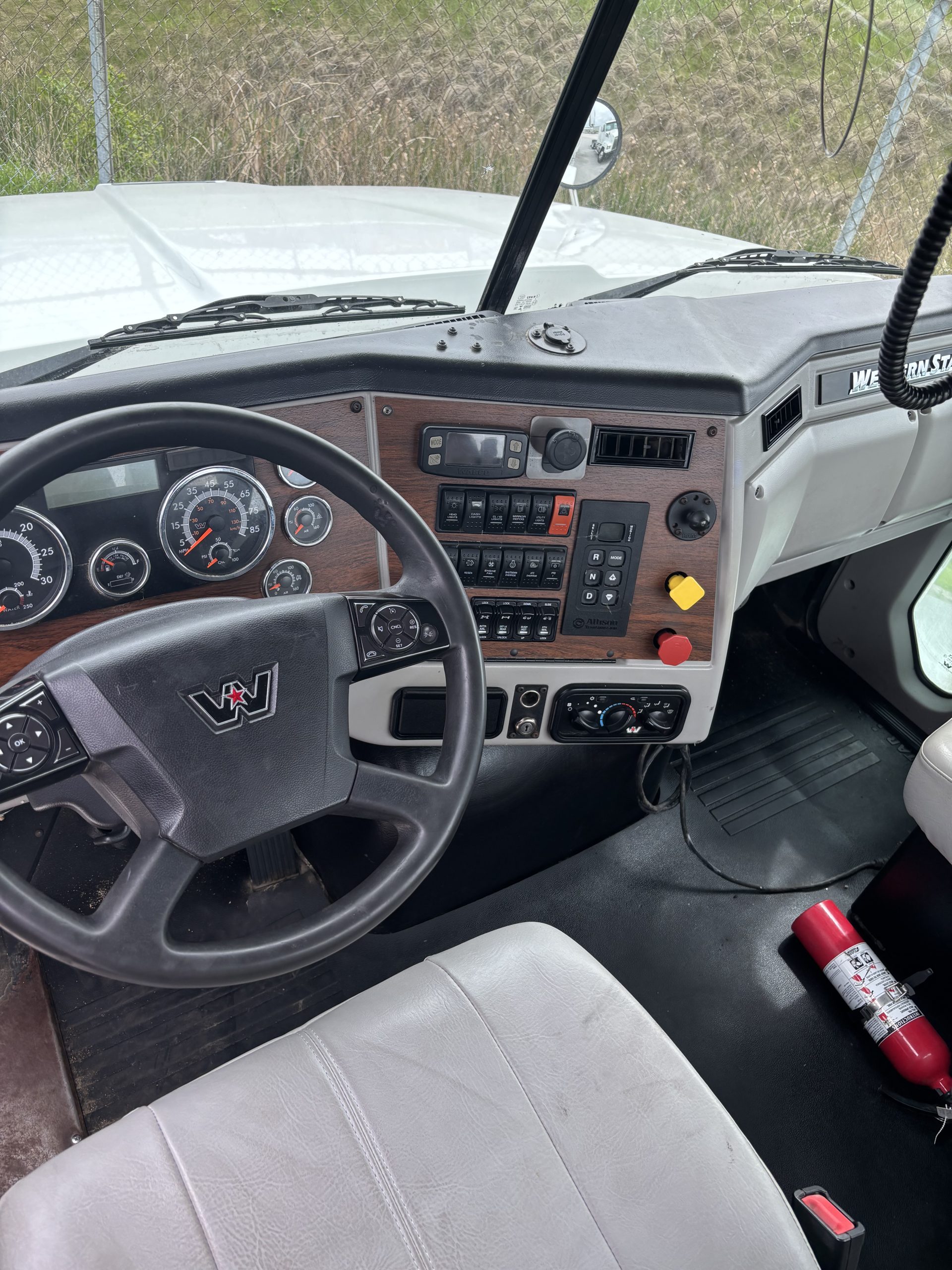 2020 Western Star 4700SF - image 3 of 6