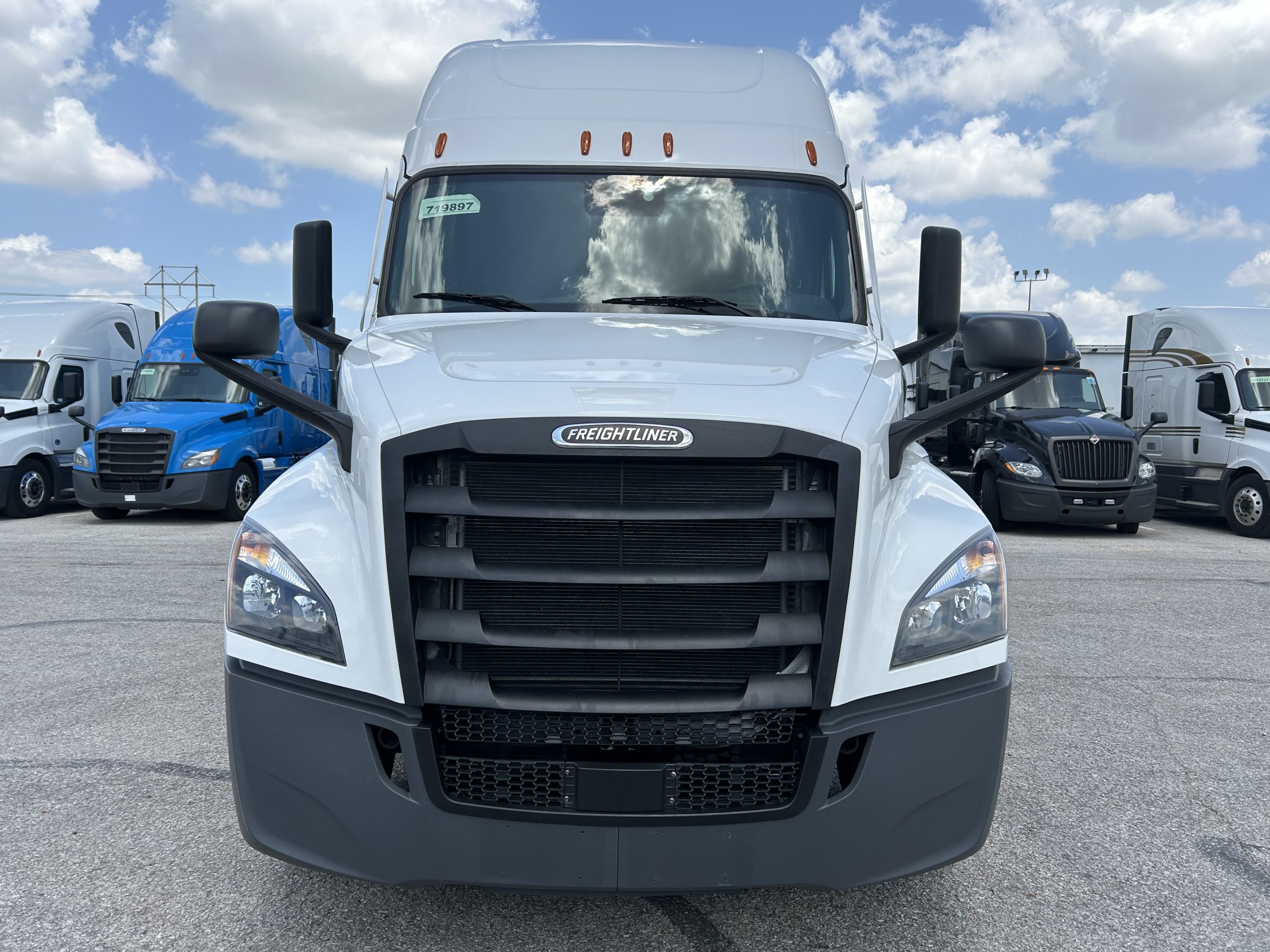 2022 Freightliner PT126SLP 2022 Freightliner PT126SLP - image 2 of 6