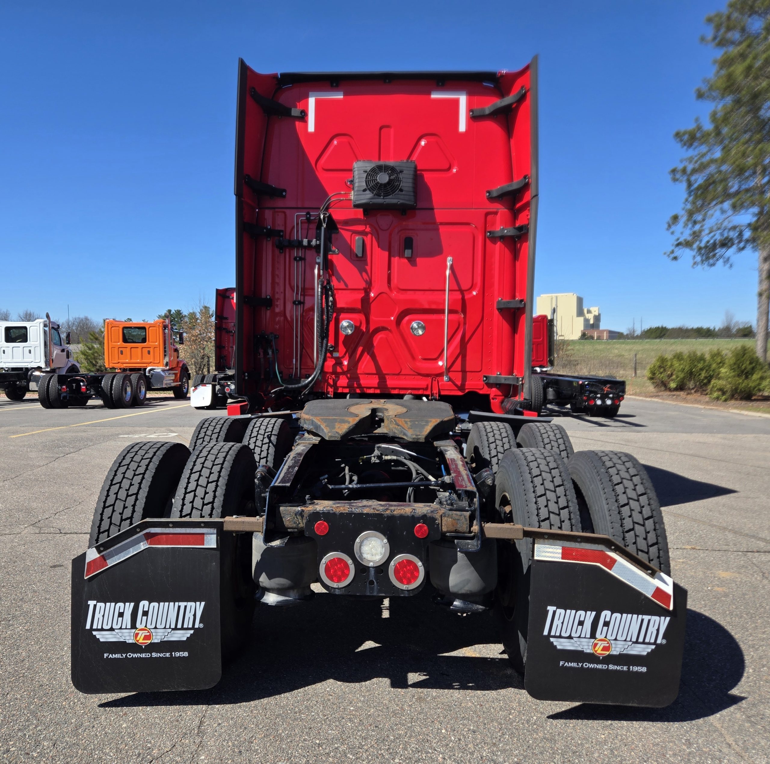 2022 Freightliner PT126 - image 4 of 6
