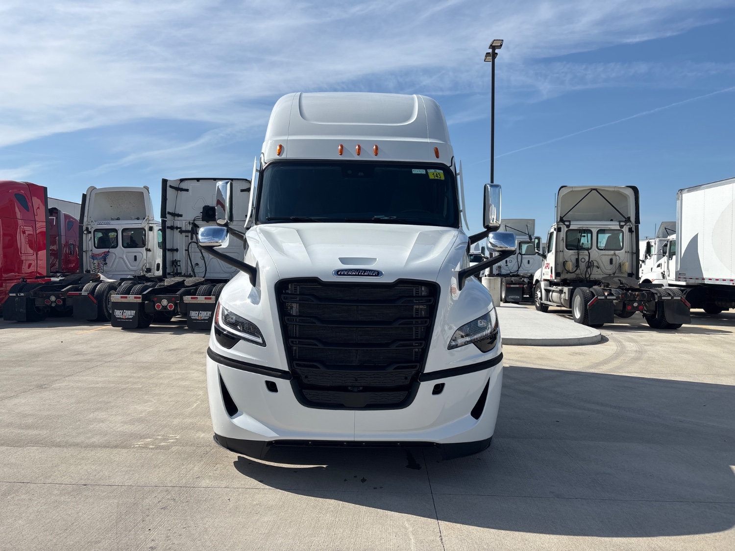 2027 Freightliner PJ126SLP - image 2 of 6