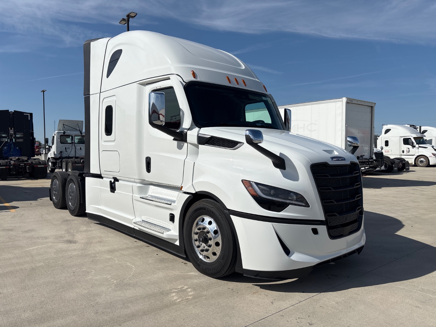2027 Freightliner PJ126SLP - image 3 of 6