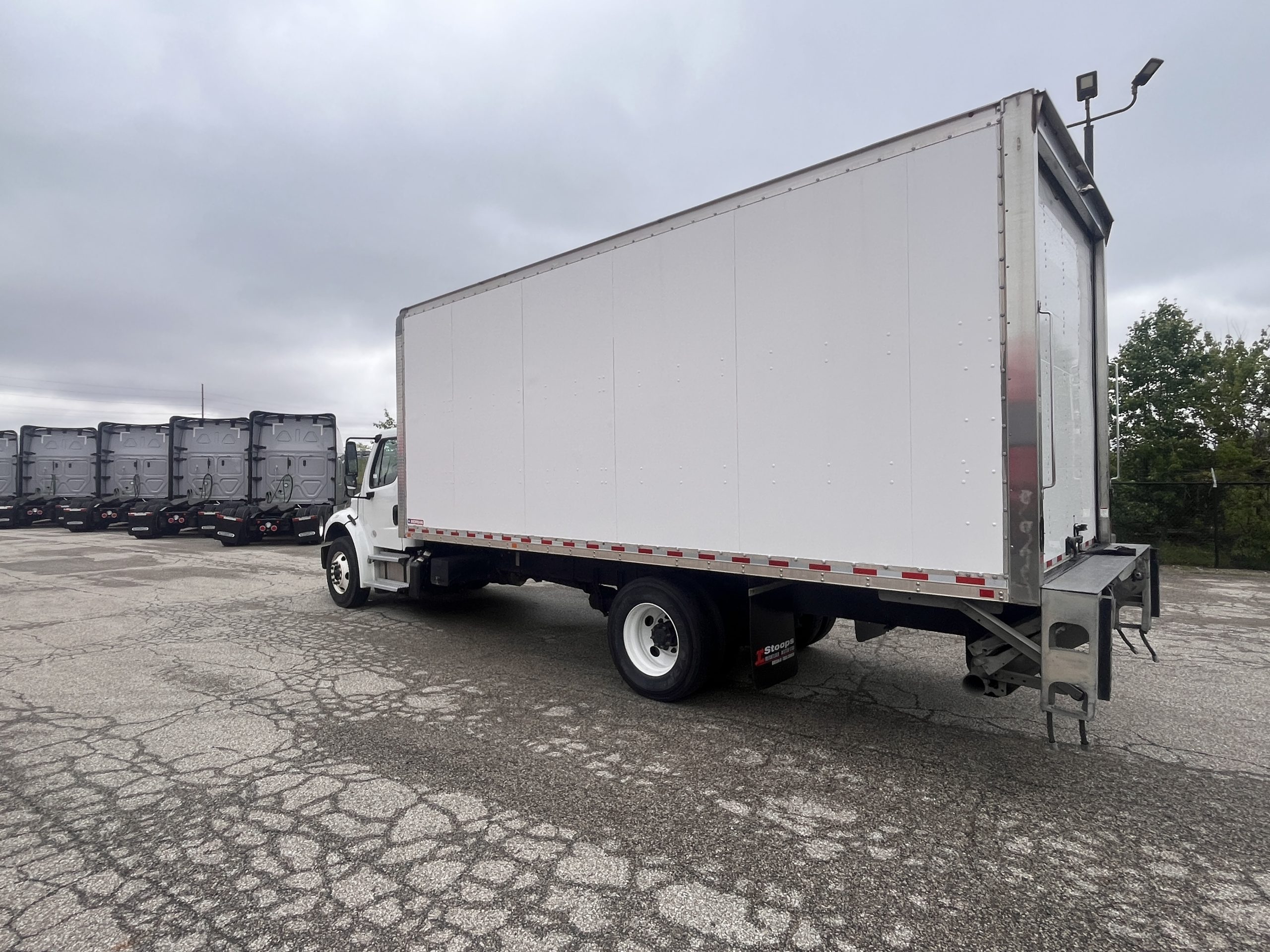 2023 Freightliner M2 106 - image 6 of 6