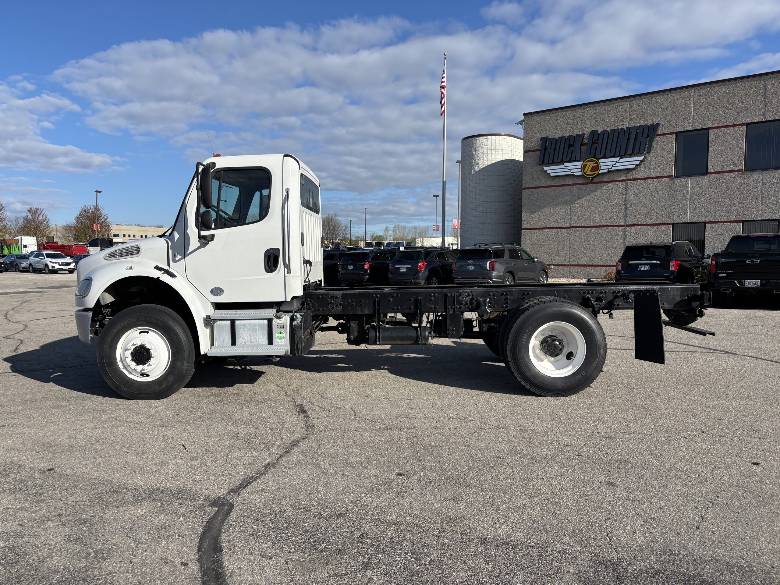 2017 Freightliner M270 - image 6 of 6