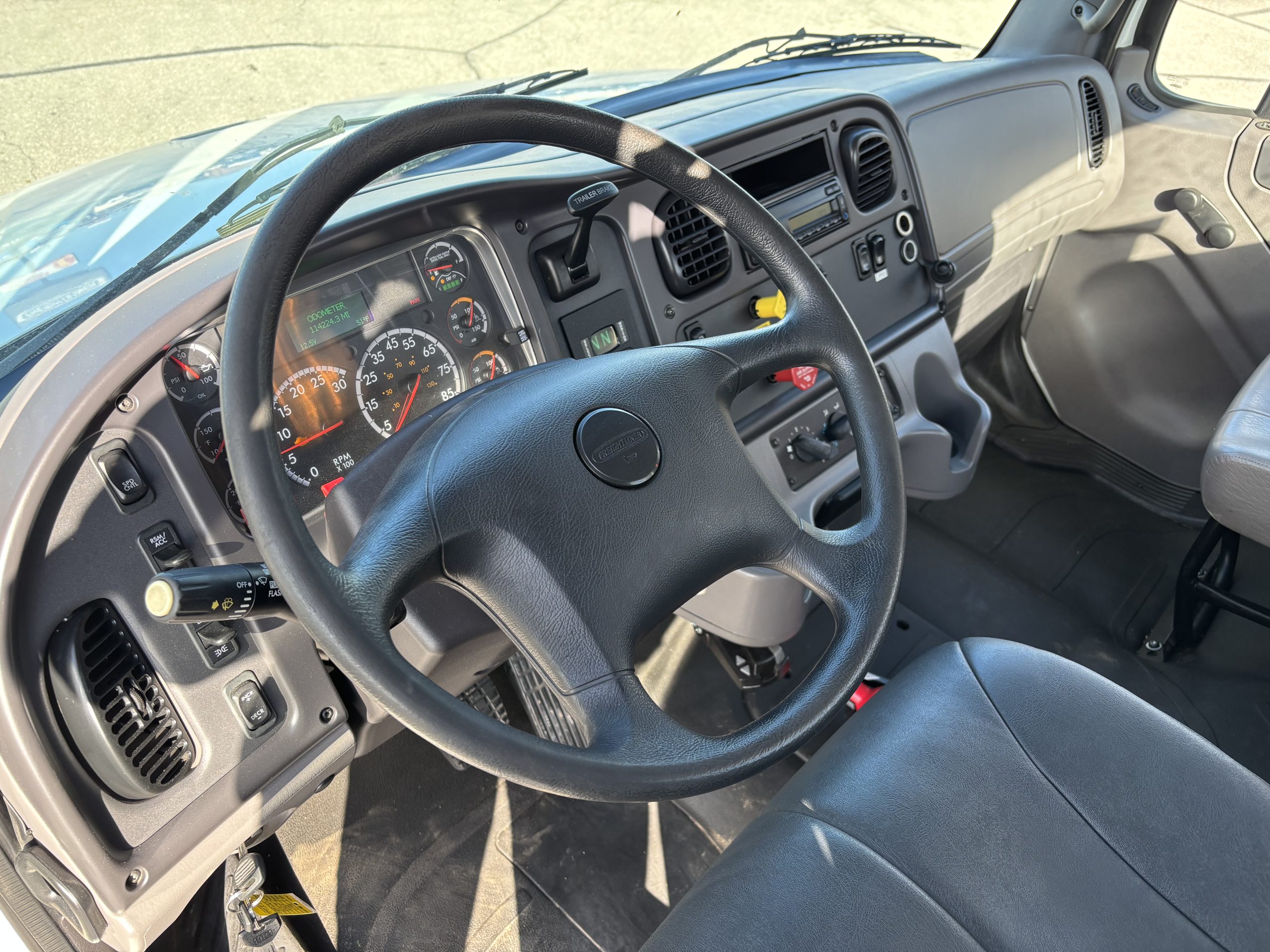 2017 Freightliner M270 - image 4 of 6