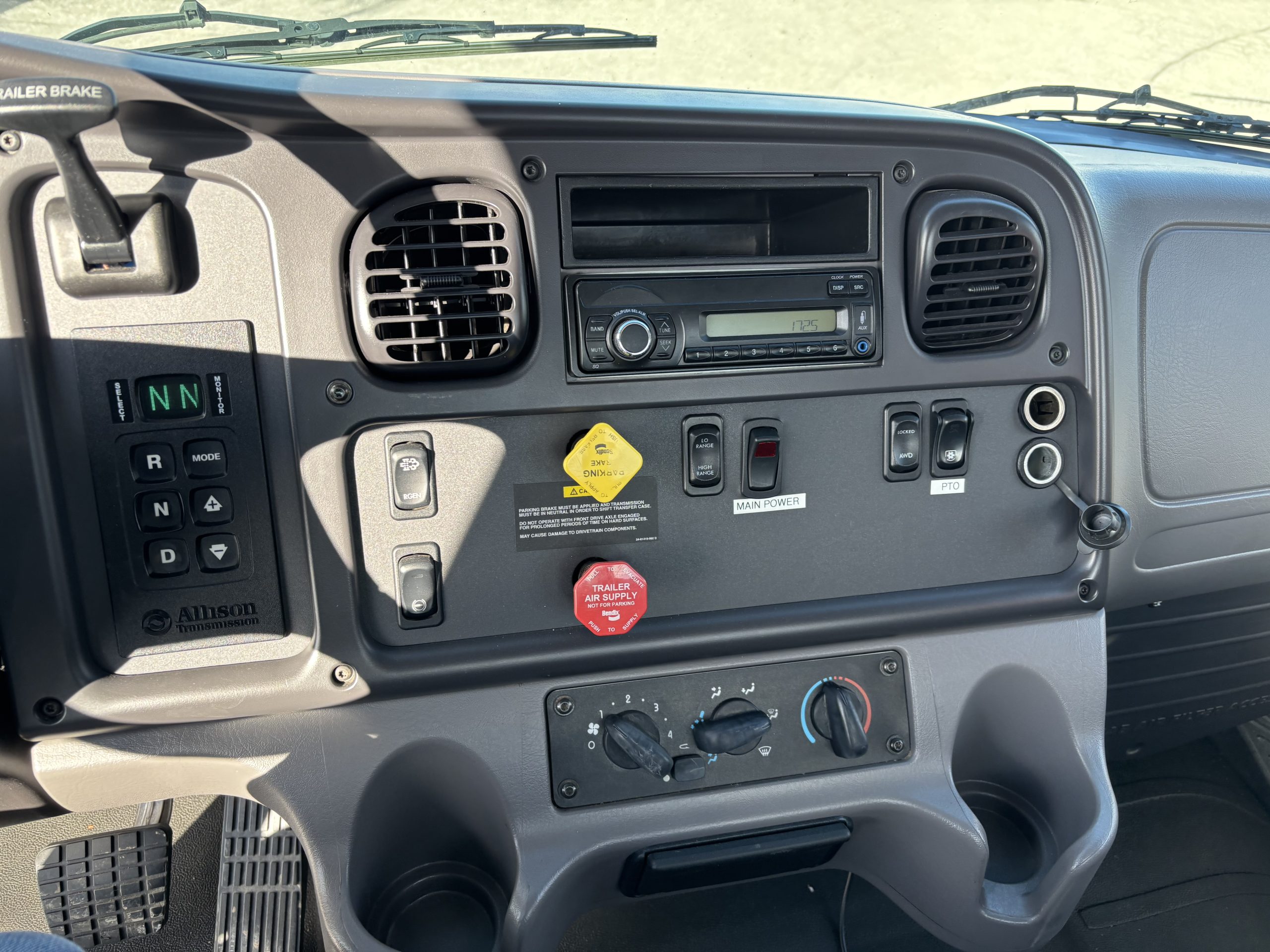 2017 Freightliner M270 - image 5 of 6