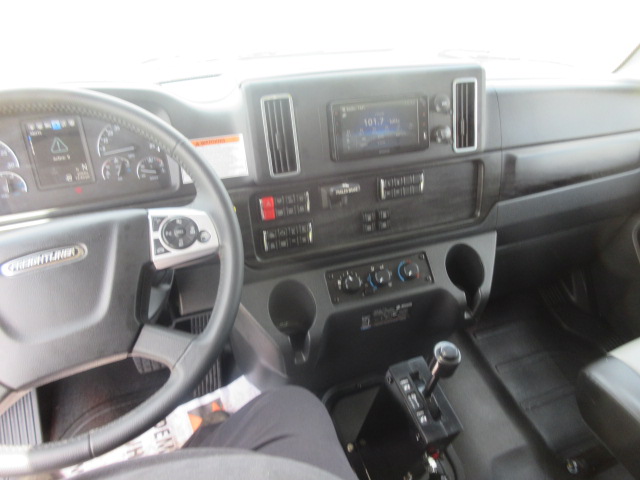 2027 Freightliner 114SD+ - image 5 of 6