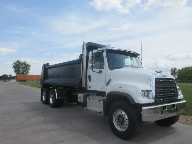 2027 Freightliner 114SD+ - image 3 of 6