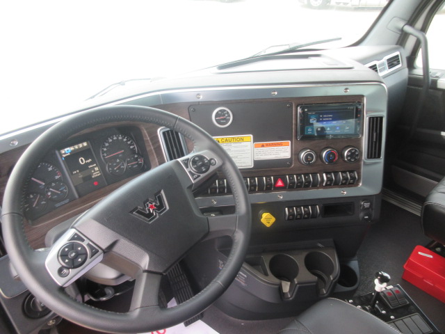 2027 Western Star 47X - image 5 of 6