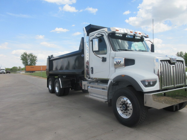 2027 Western Star 47X - image 3 of 6