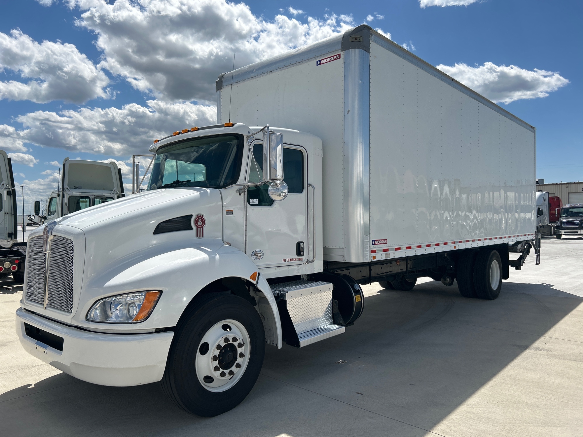 2022 Kenworth T270