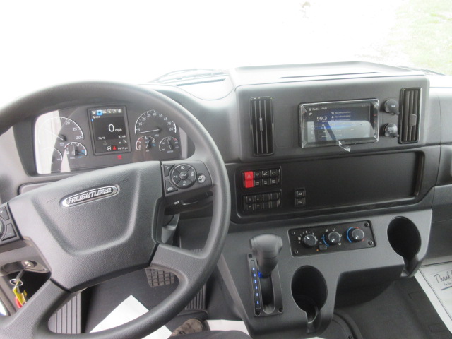 2027 Freightliner M2 106+ 2027 Freightliner M2 106+ - image 6 of 6