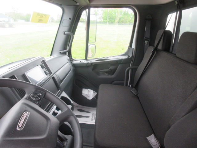 2027 Freightliner M2 106+ - image 6 of 6
