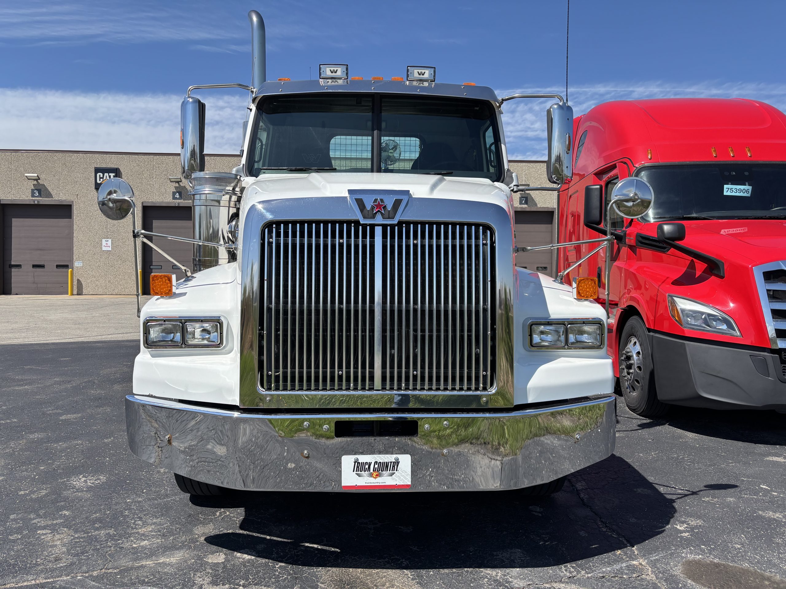 2016 Western Star 4900SA - image 2 of 4